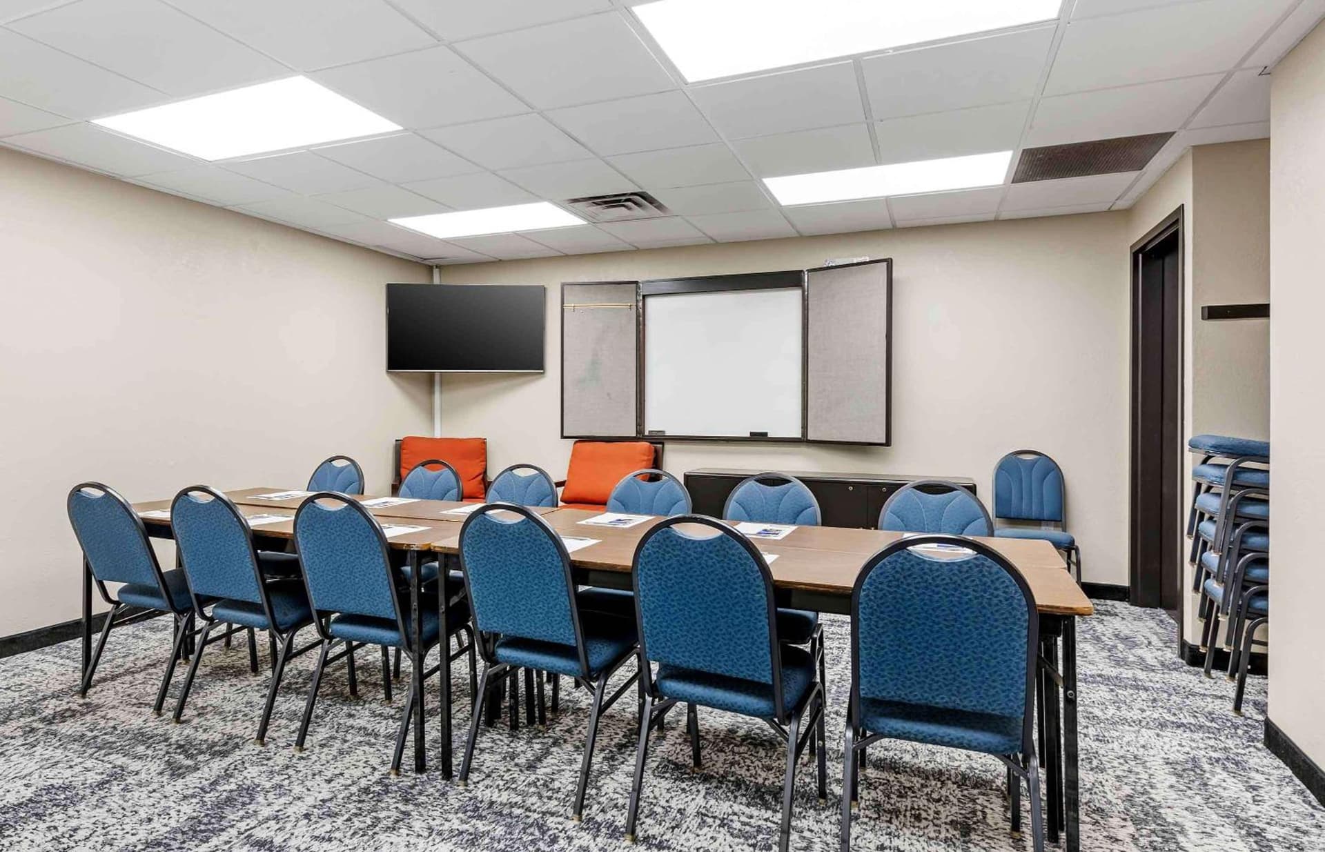 Extended Stay America Suites - Buffalo - Airport gallery photo in Buffalo, NY — image 7