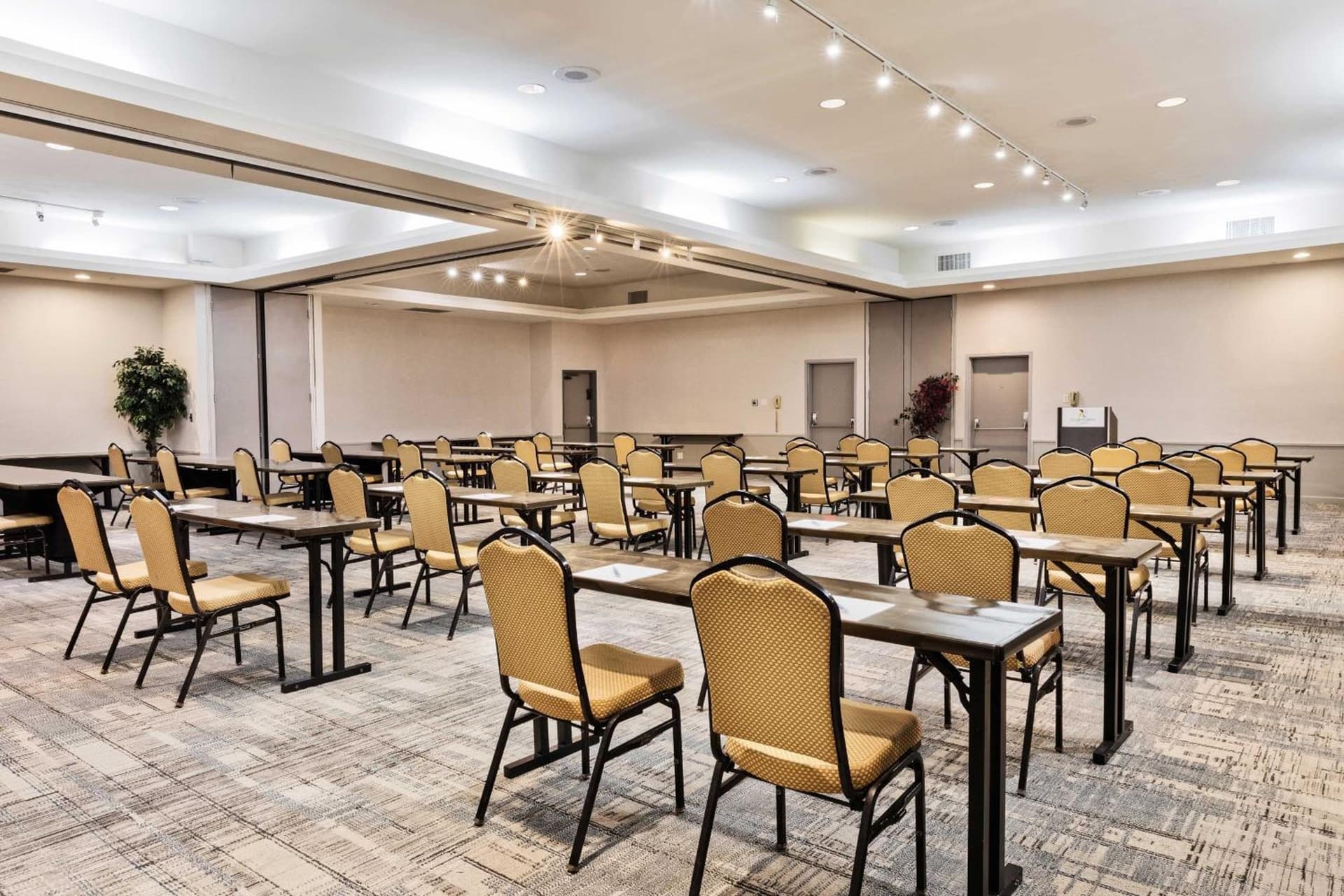 Four Points by Sheraton Ventura Harbor Resort gallery photo in Ventura, CA — image 23