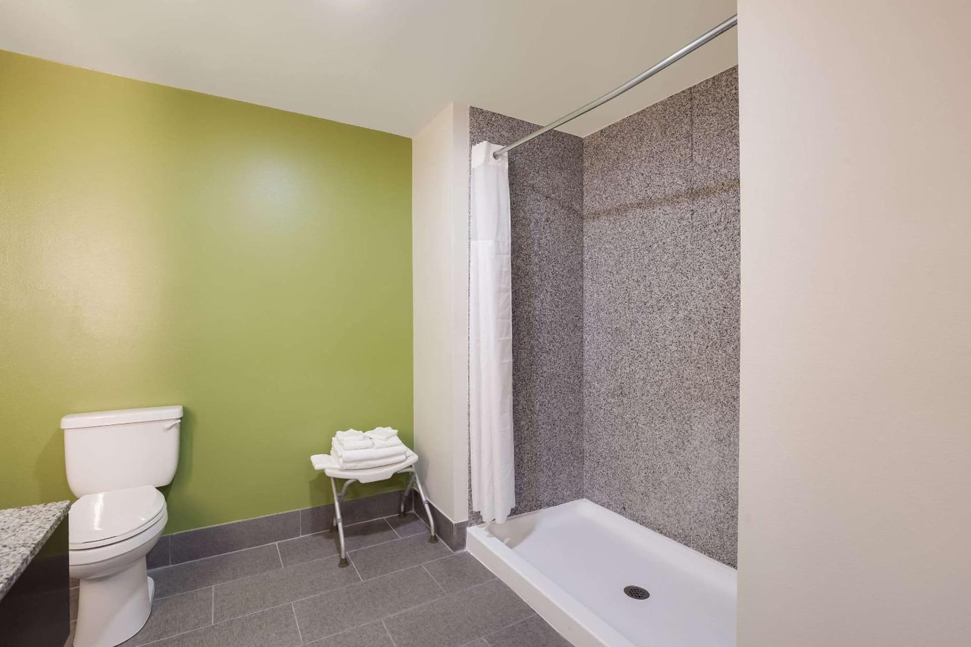Sleep Inn & Suites North Mobile Saraland interior in Saraland, AL — gallery photo 2