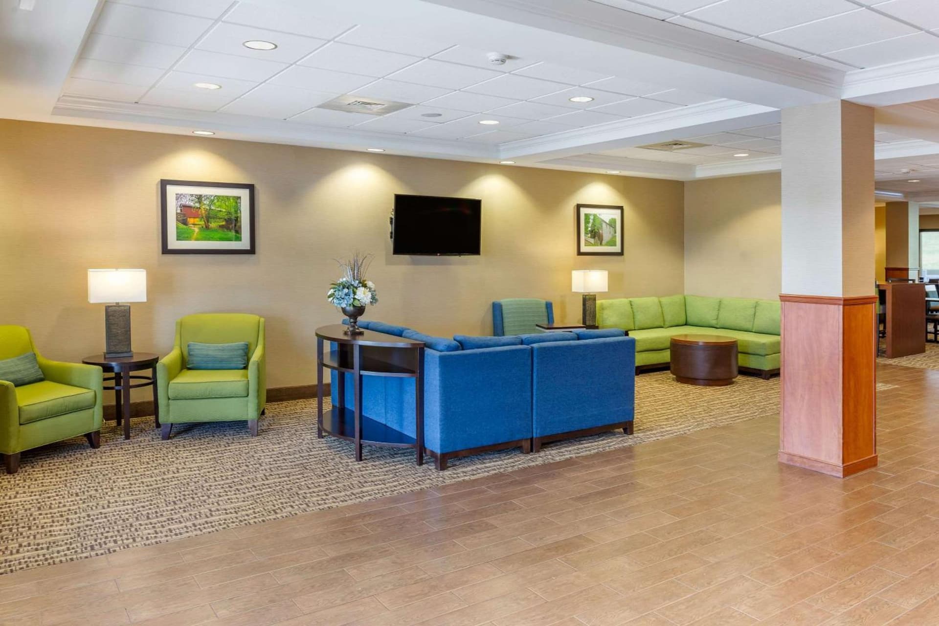 Comfort Suites Lancaster Amish Country property views in Lancaster, PA — gallery photo 3