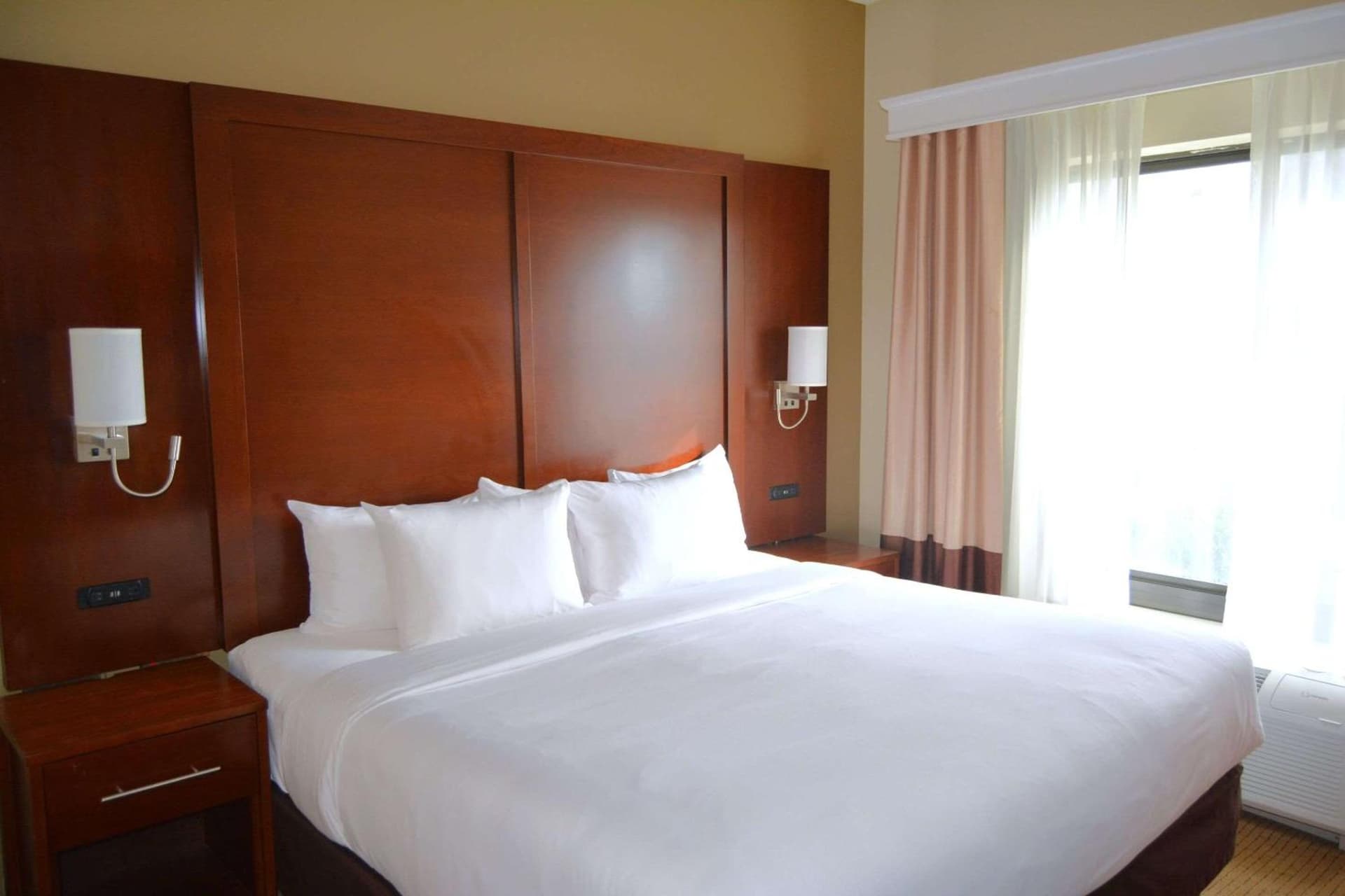 Comfort Suites Lancaster Amish Country gallery photo in Lancaster, PA — image 25
