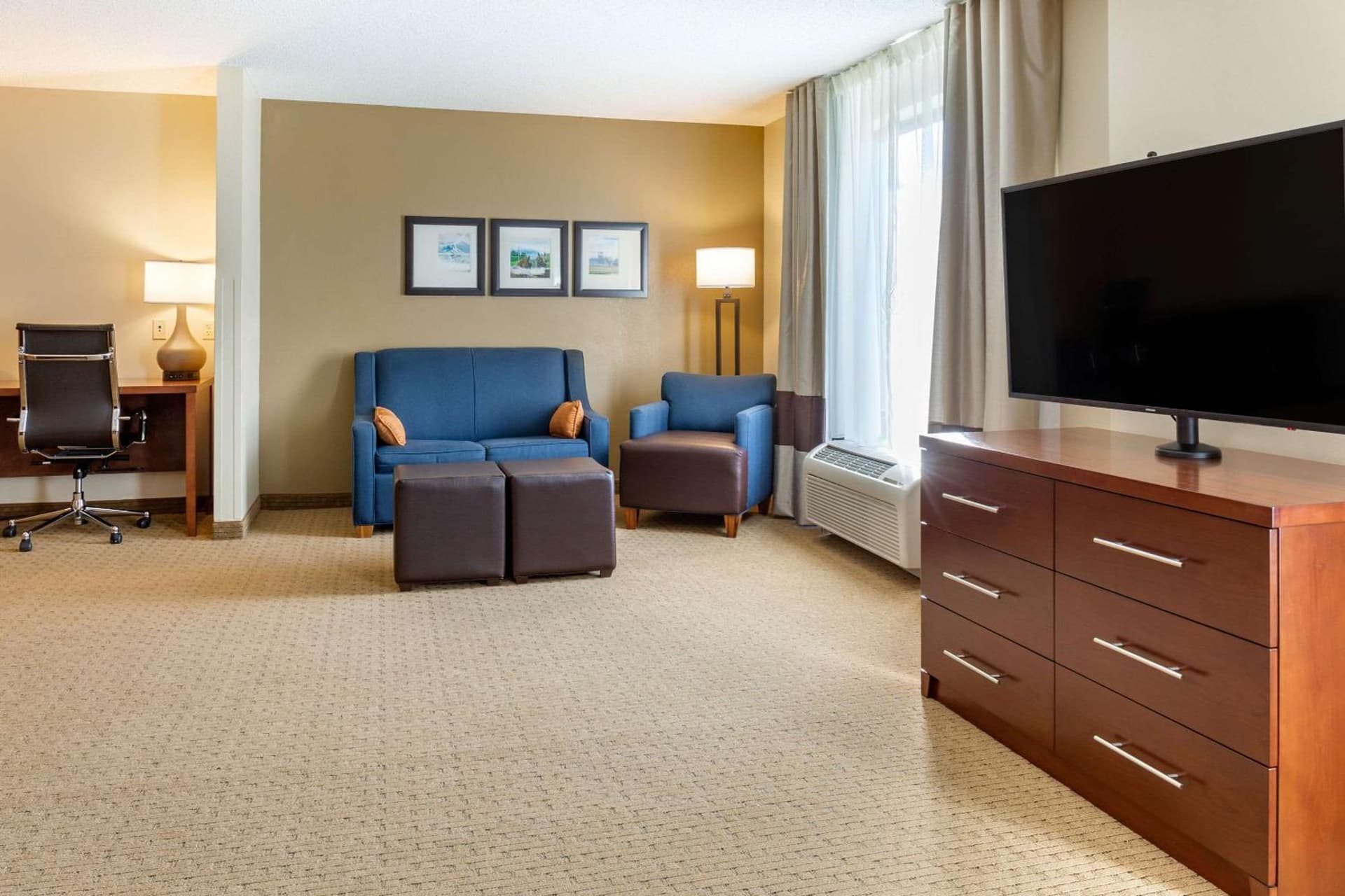 Comfort Suites Lancaster Amish Country gallery photo in Lancaster, PA — image 18