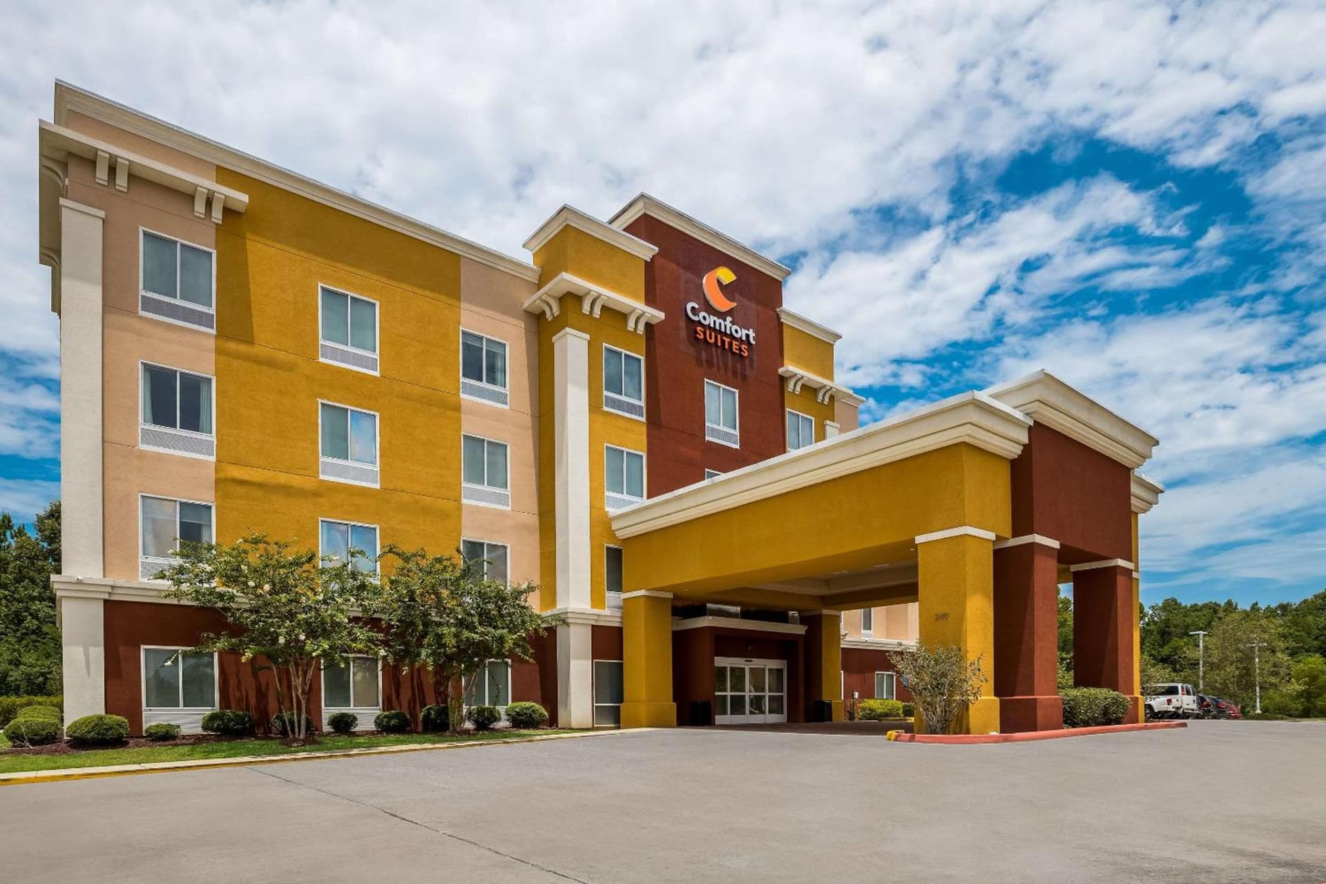 Comfort Suites Denham Springs property views in Denham Springs, LA — gallery photo 3