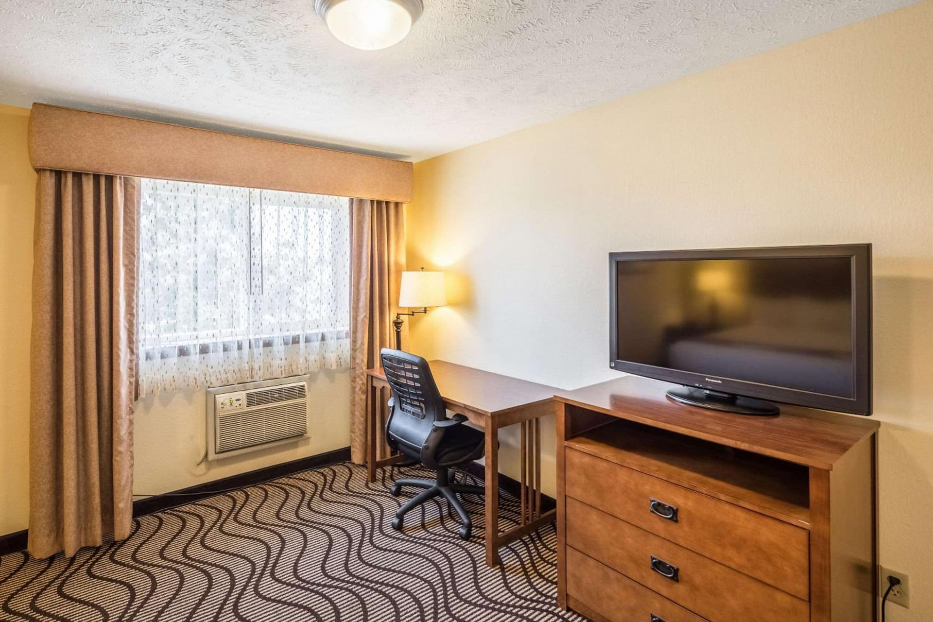 Quality Inn & Suites Coeur d'Alene gallery photo in Coeur d'Alene, ID — image 24