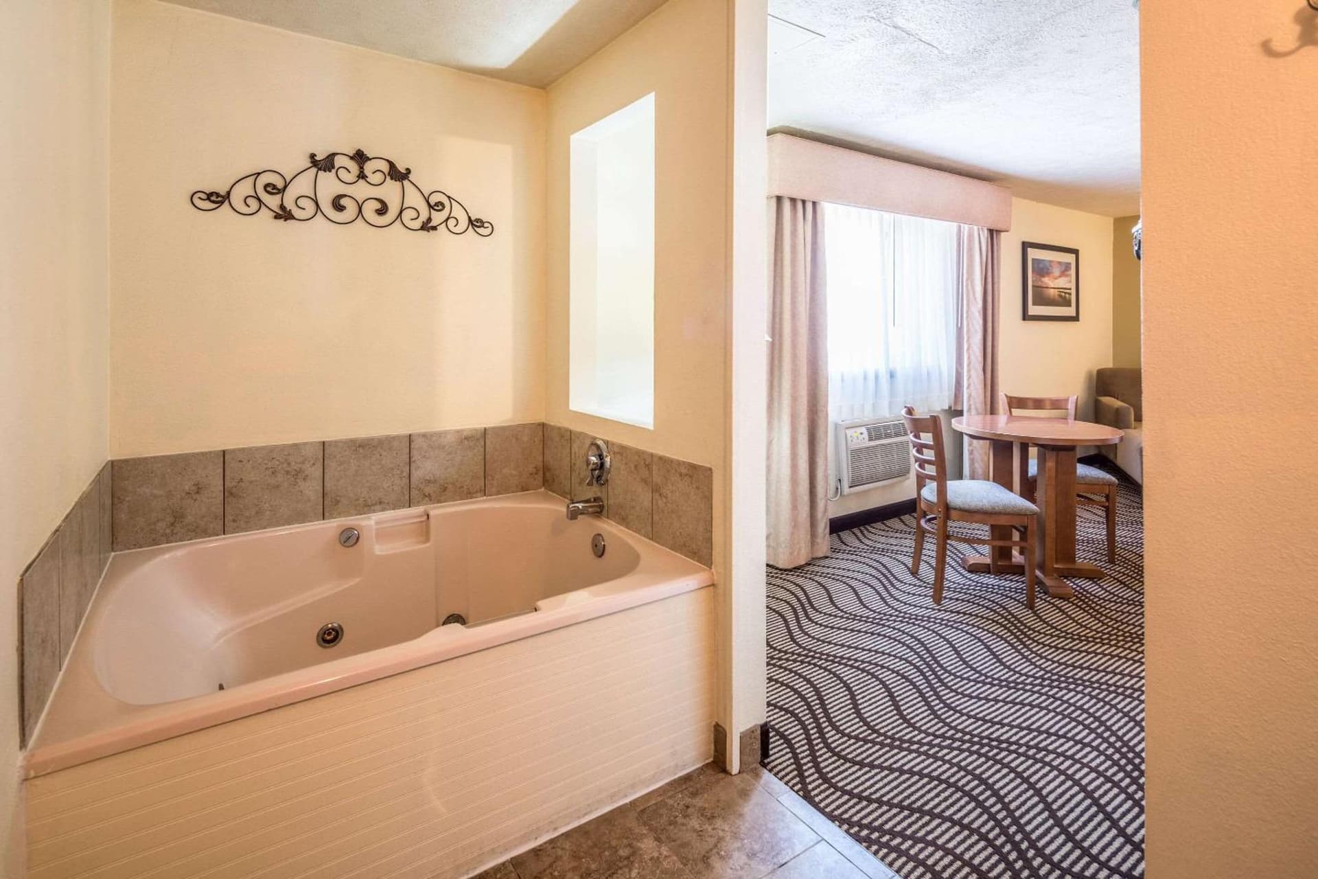 Quality Inn & Suites Coeur d'Alene gallery photo in Coeur d'Alene, ID — image 44