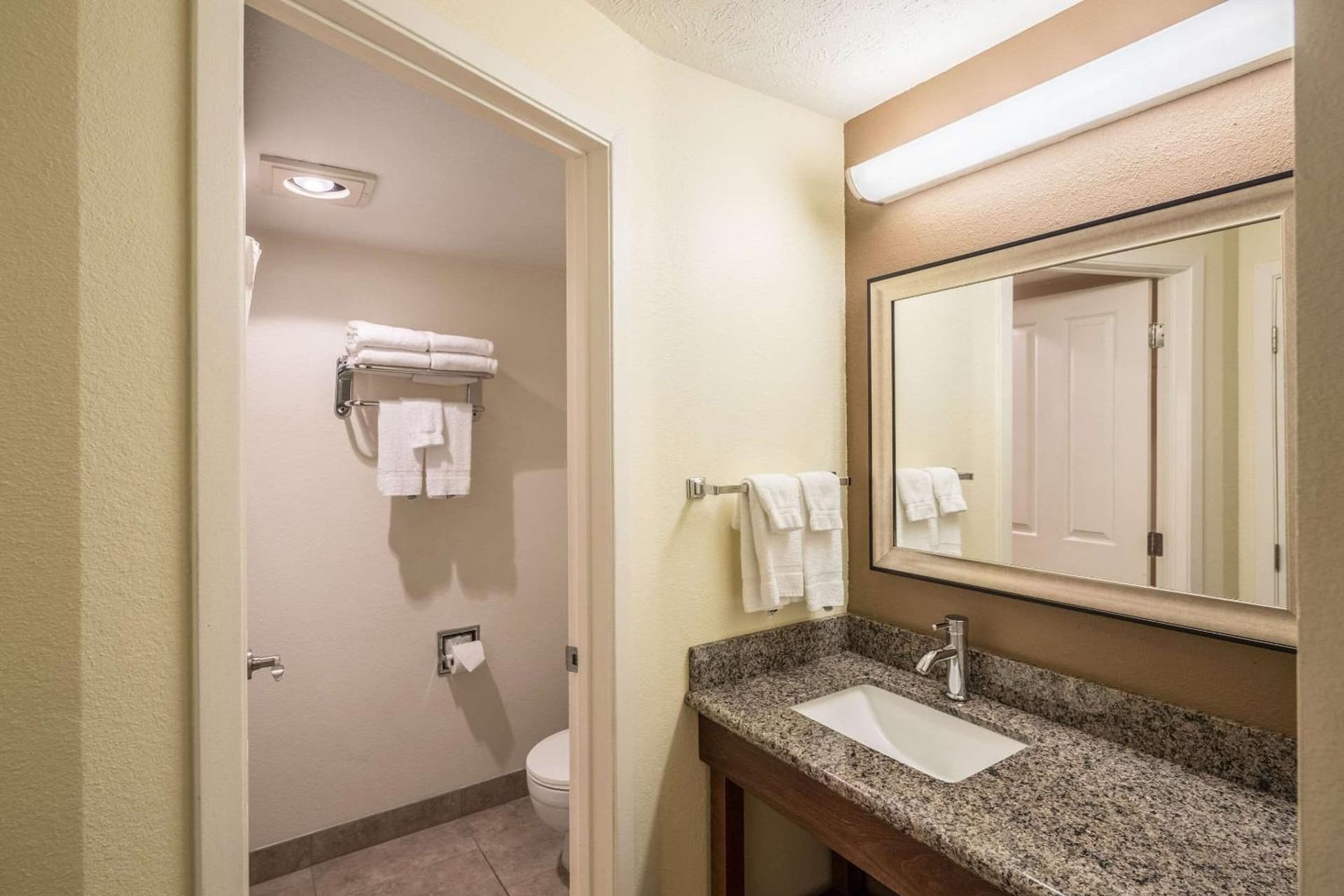 Quality Inn & Suites Coeur d'Alene gallery photo in Coeur d'Alene, ID — image 61