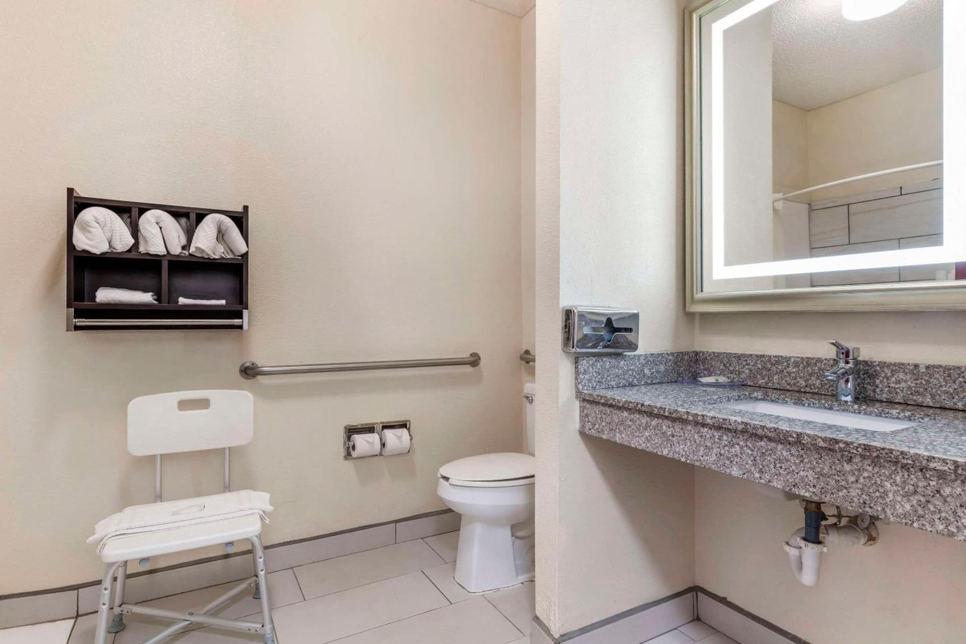 Quality Inn & Suites Wichita Falls I-44 gallery photo in Wichita Falls, TX — image 45