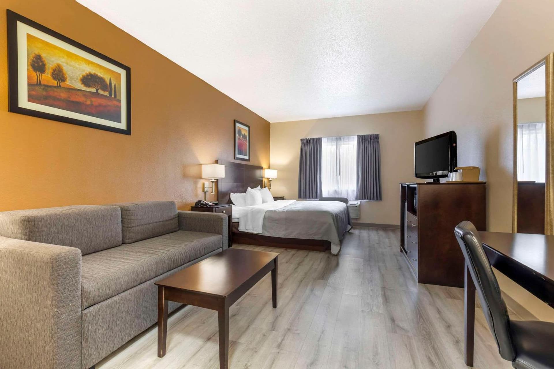 Quality Inn & Suites Wichita Falls I-44 gallery photo in Wichita Falls, TX — image 68