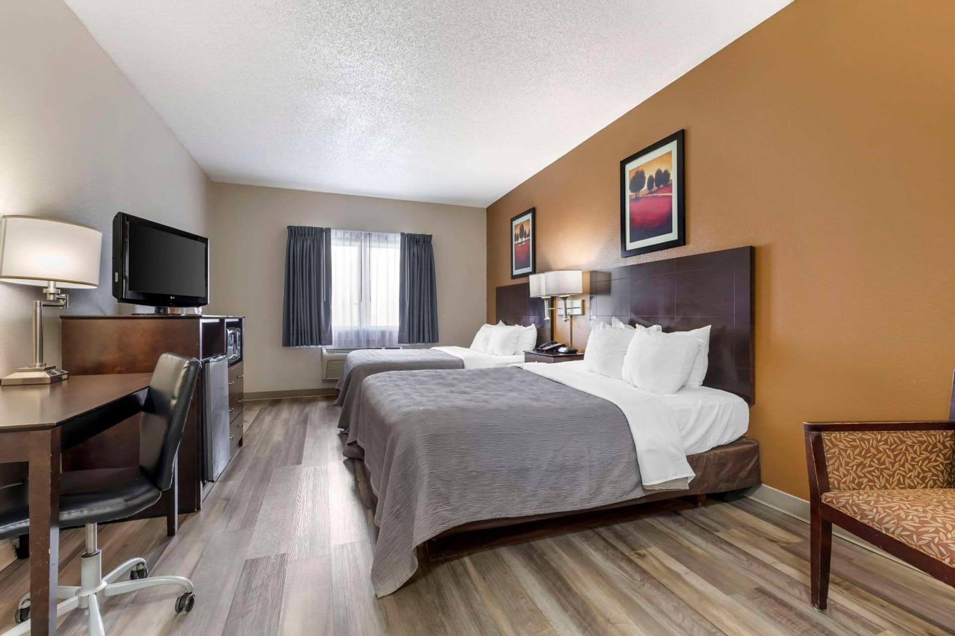 Quality Inn & Suites Wichita Falls I-44 gallery photo in Wichita Falls, TX — image 107