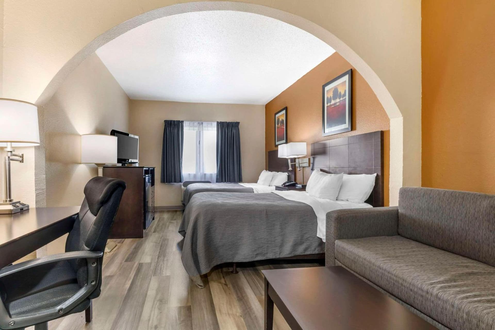 Quality Inn & Suites Wichita Falls I-44 gallery photo in Wichita Falls, TX — image 85