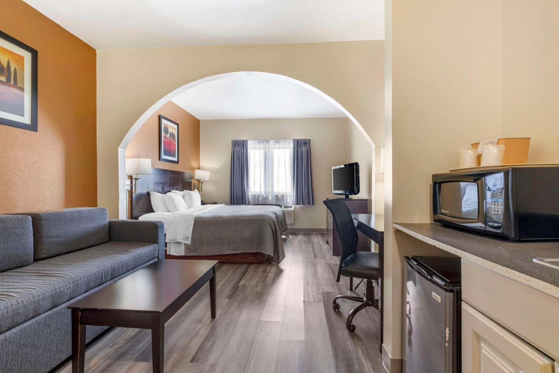 Quality Inn & Suites Wichita Falls I-44 gallery photo in Wichita Falls, TX — image 83