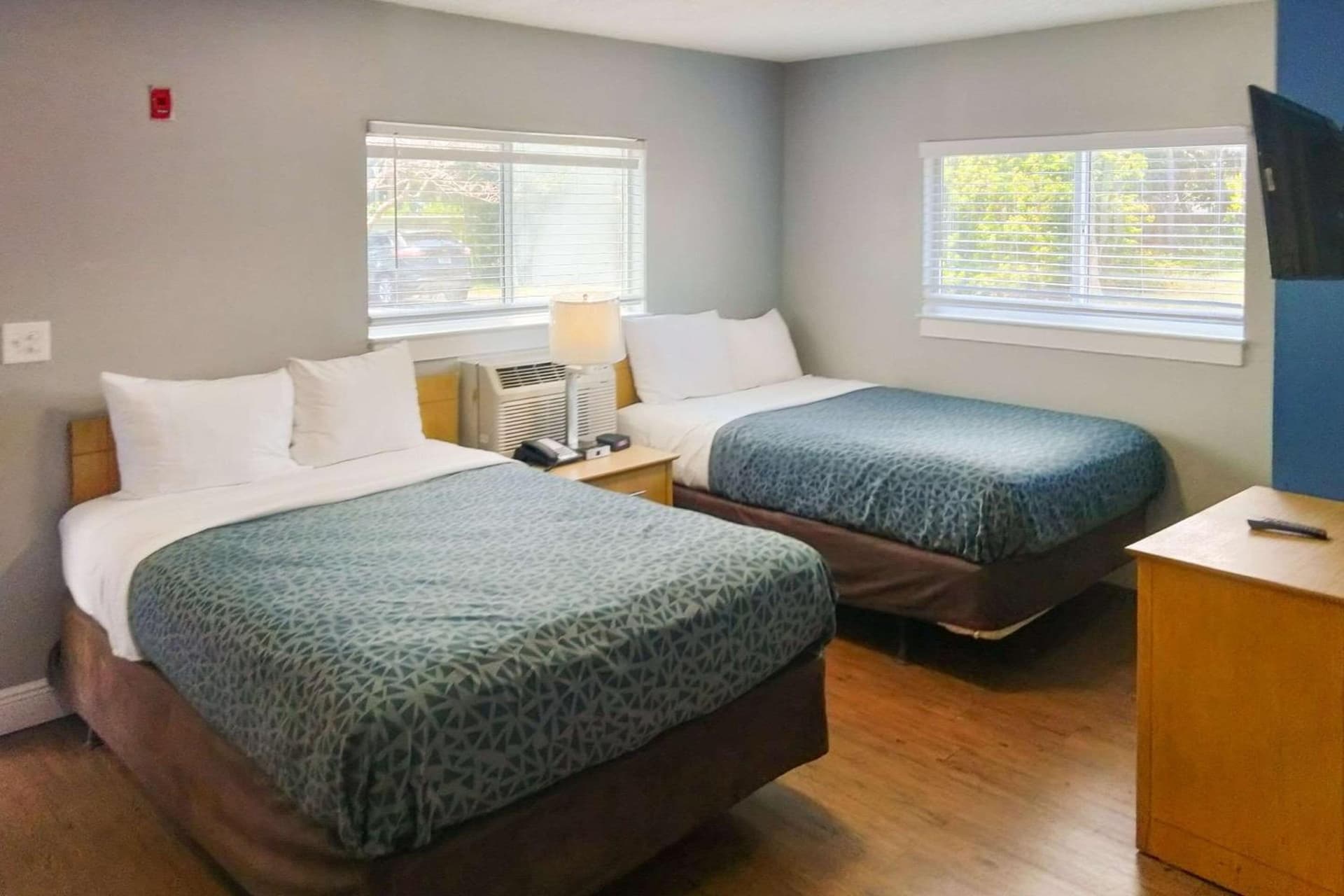 Suburban Studios Stuart near Federal Hwy 1 property views in Stuart, FL — gallery photo 3