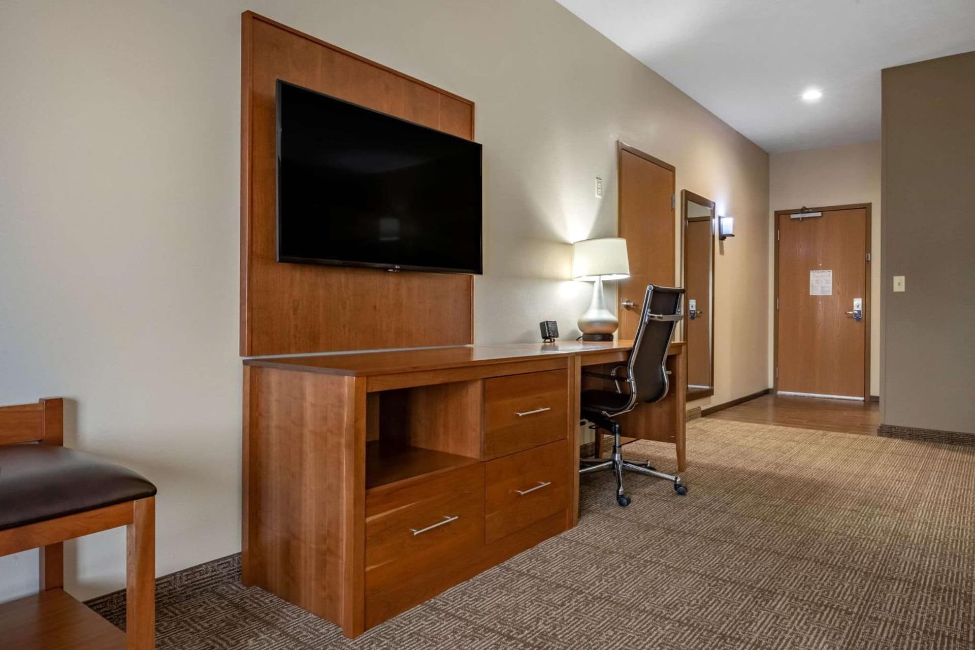 Comfort Suites Hotel and Conference Center interior in Berlin, OH — gallery photo 2