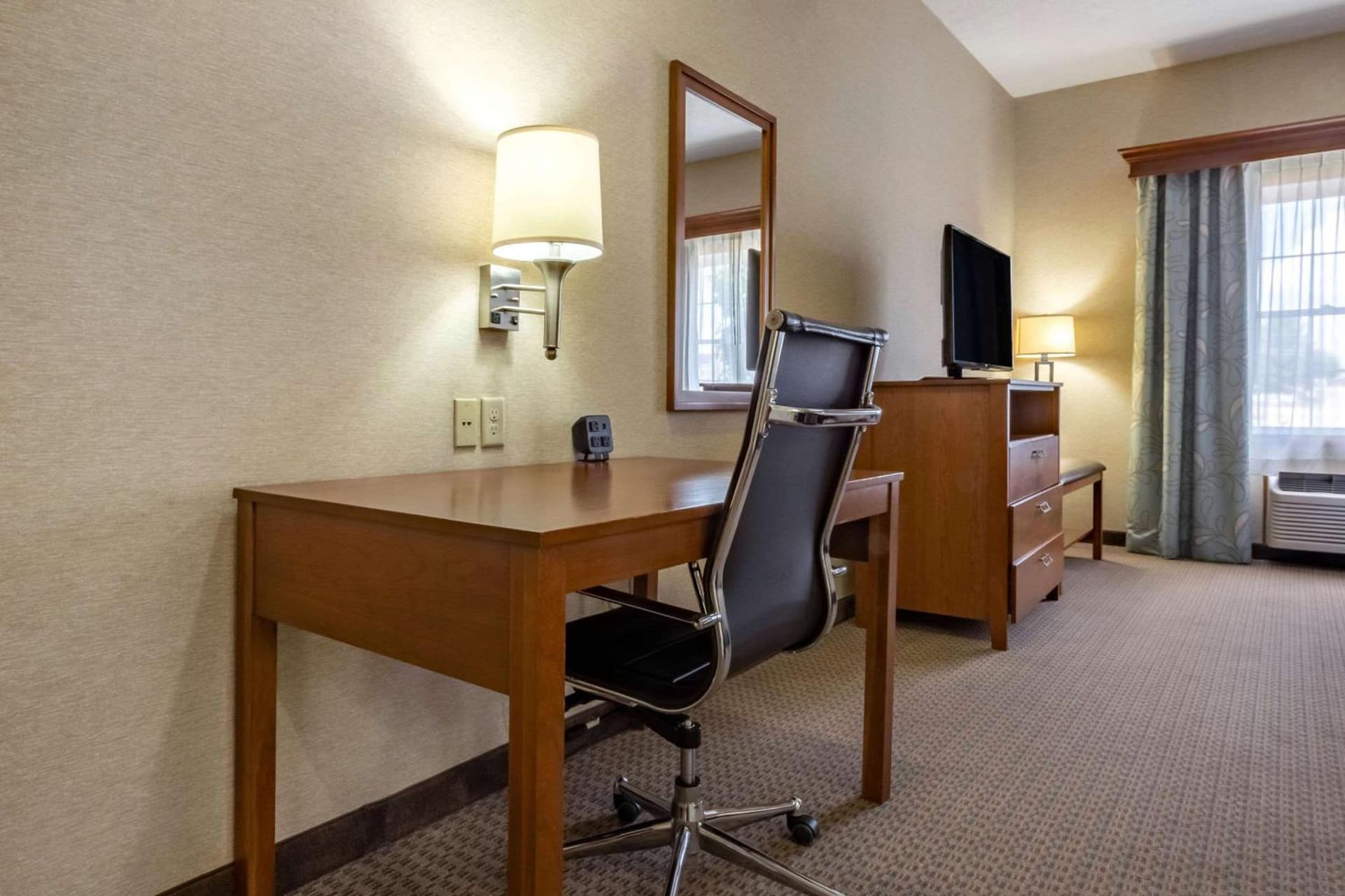 Comfort Suites Hotel and Conference Center gallery photo in Berlin, OH — image 16