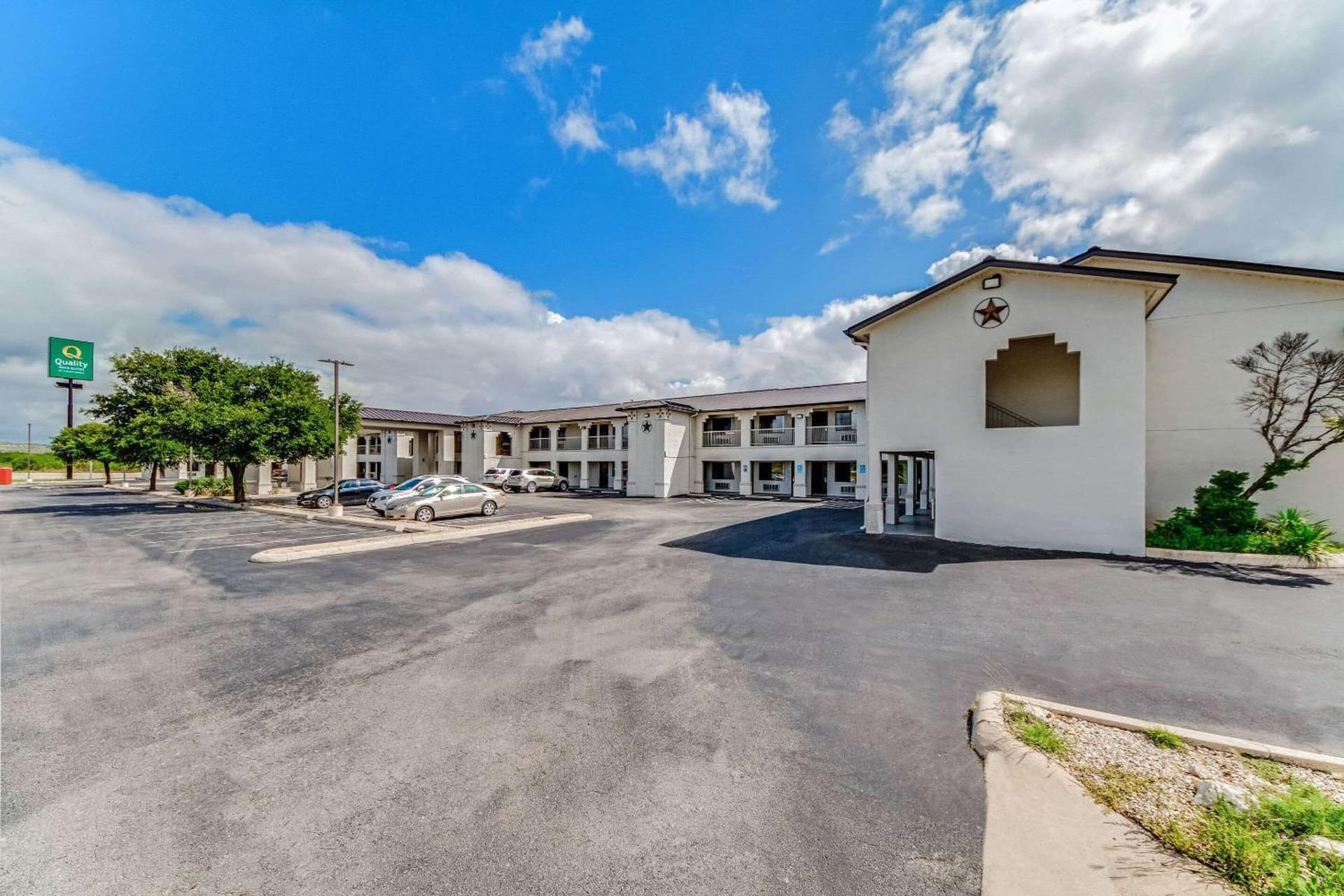Quality Inn & Suites Junction property views in Junction, TX — gallery photo 3