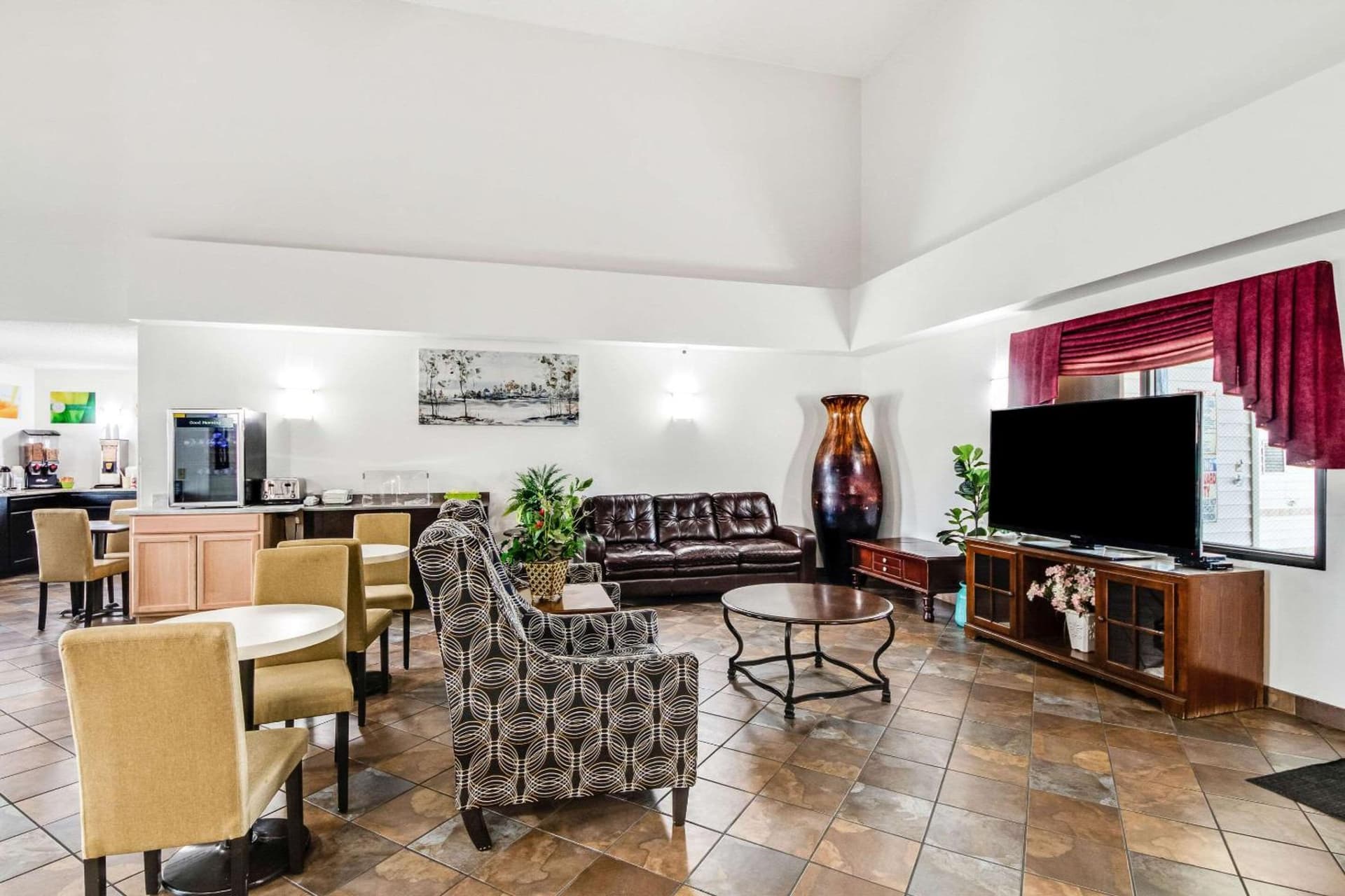 Quality Inn & Suites Junction property views in Junction, TX — gallery photo 3