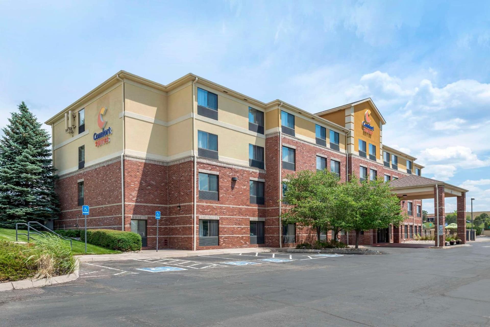 Comfort Suites Highlands Ranch Denver Tech Center Area exterior or lobby in Highlands Ranch, CO — main listing photo