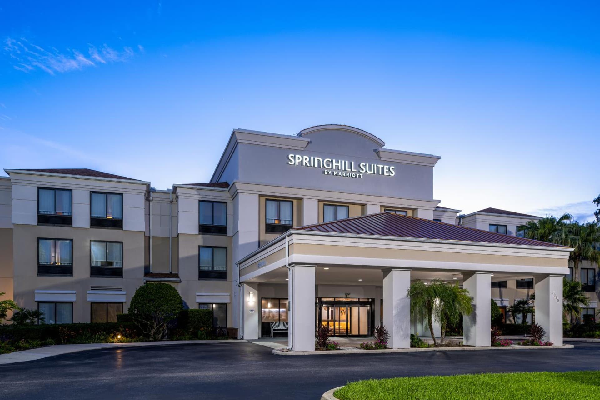 SpringHill Suites Sarasota Bradenton interior in Sarasota, FL — gallery photo 2