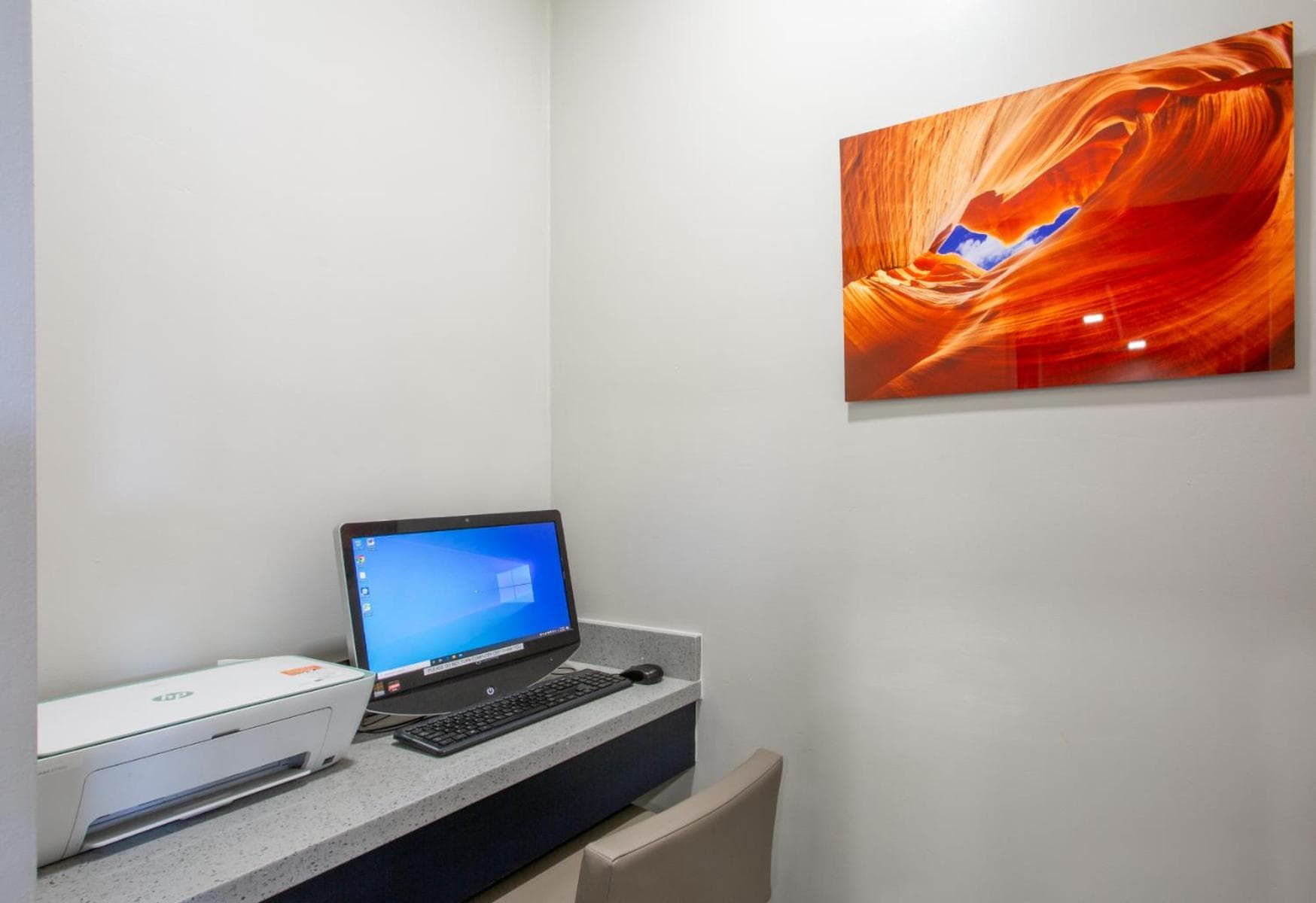 Hotel Elev8 Flagstaff, Trademark Collection by Wyndham interior in Flagstaff, AZ — gallery photo 2