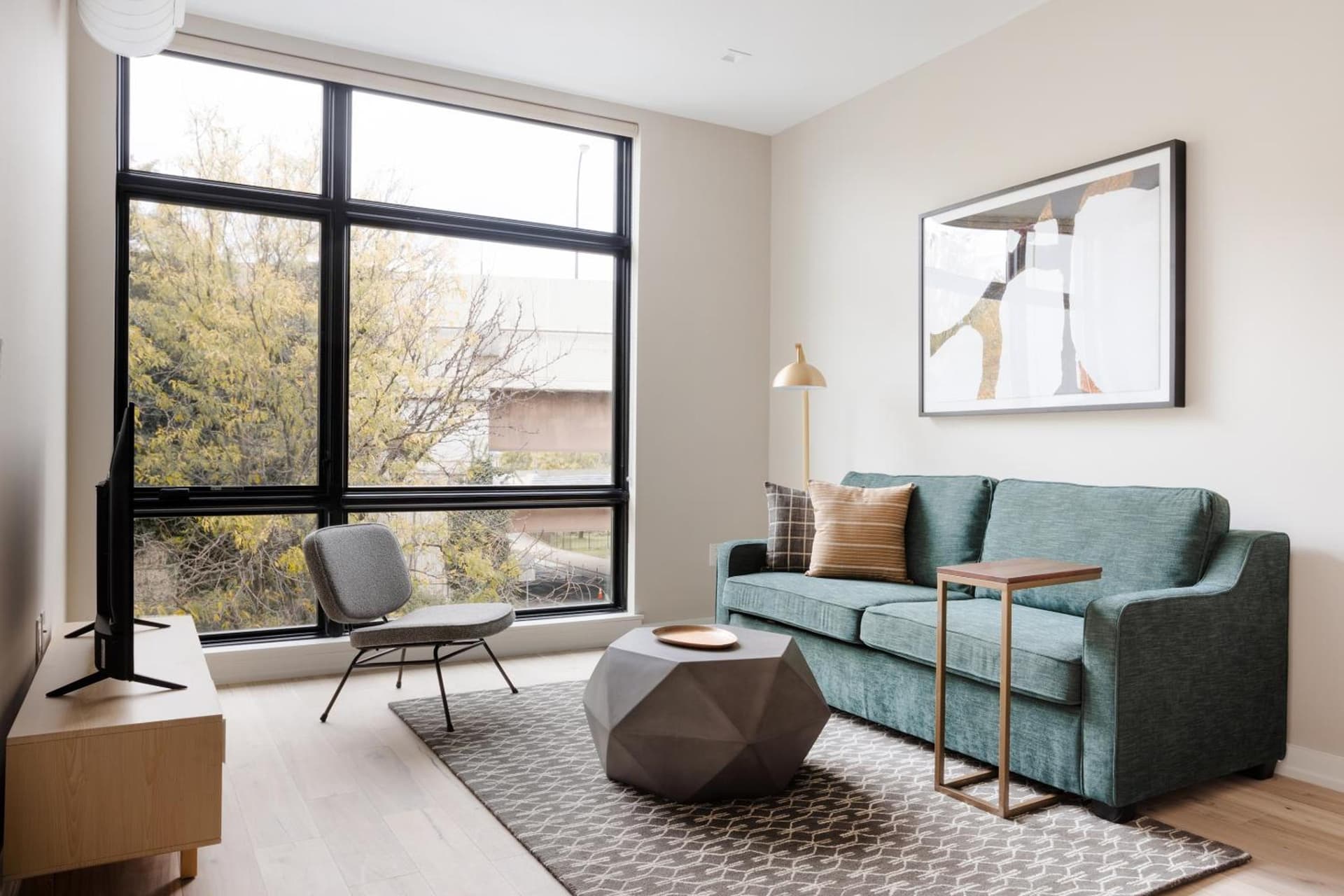 Sonder The Edison interior in Philadelphia, PA — gallery photo 2
