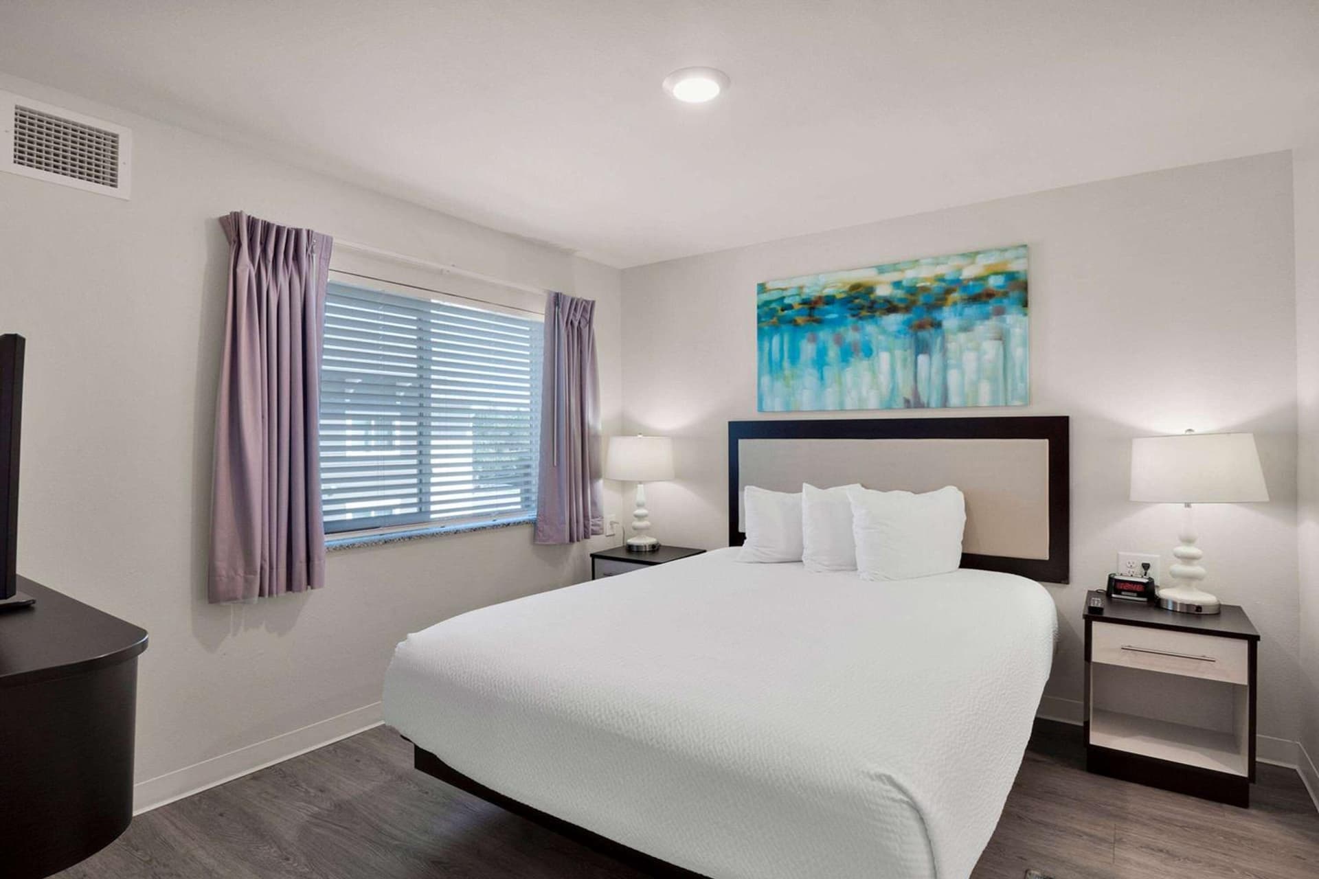 WaterWalk Extended Stay Raleigh Durham Research Triangle gallery photo in Durham, NC — image 6