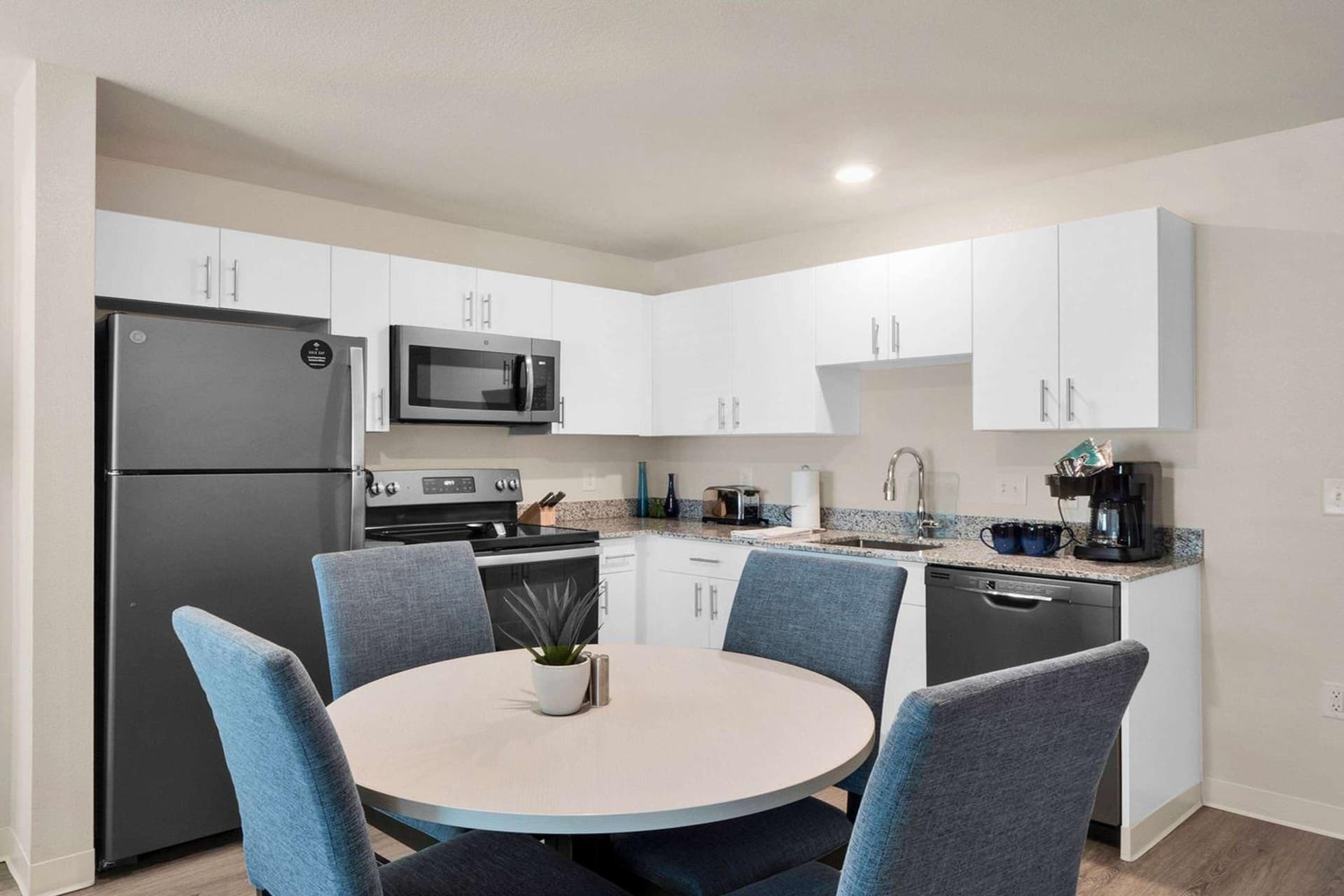 WaterWalk Extended Stay Raleigh Durham Research Triangle gallery photo in Durham, NC — image 95