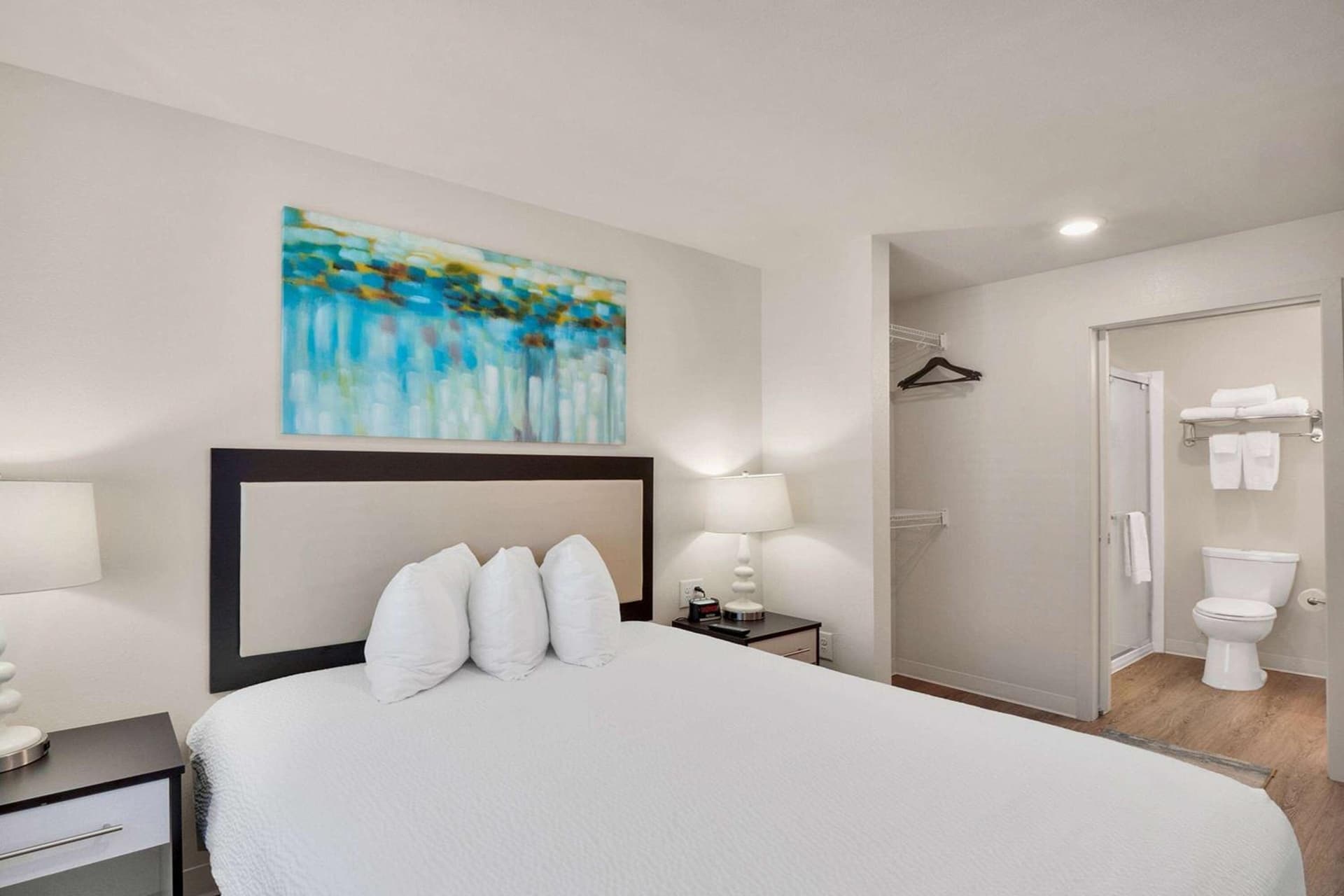 WaterWalk Extended Stay Raleigh Durham Research Triangle gallery photo in Durham, NC — image 107