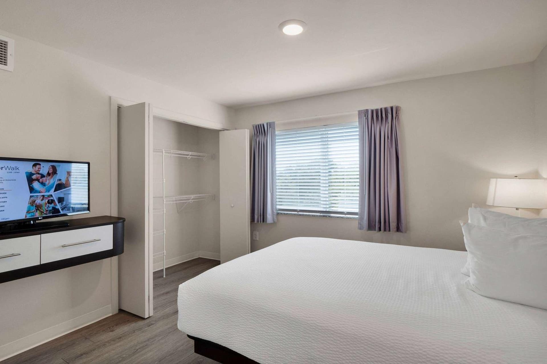 WaterWalk Extended Stay Raleigh Durham Research Triangle gallery photo in Durham, NC — image 11