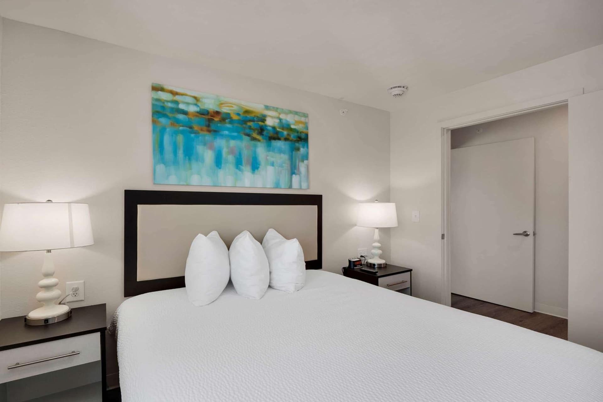 WaterWalk Extended Stay Raleigh Durham Research Triangle gallery photo in Durham, NC — image 101