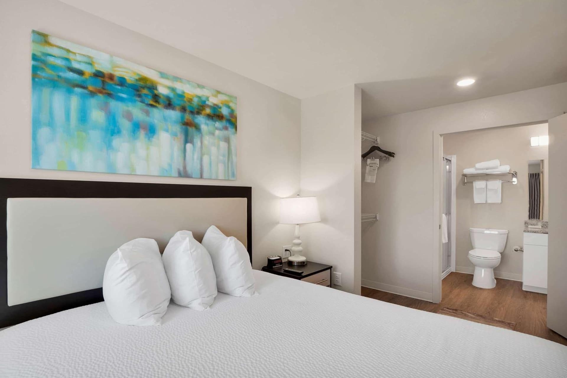 WaterWalk Extended Stay Raleigh Durham Research Triangle gallery photo in Durham, NC — image 50