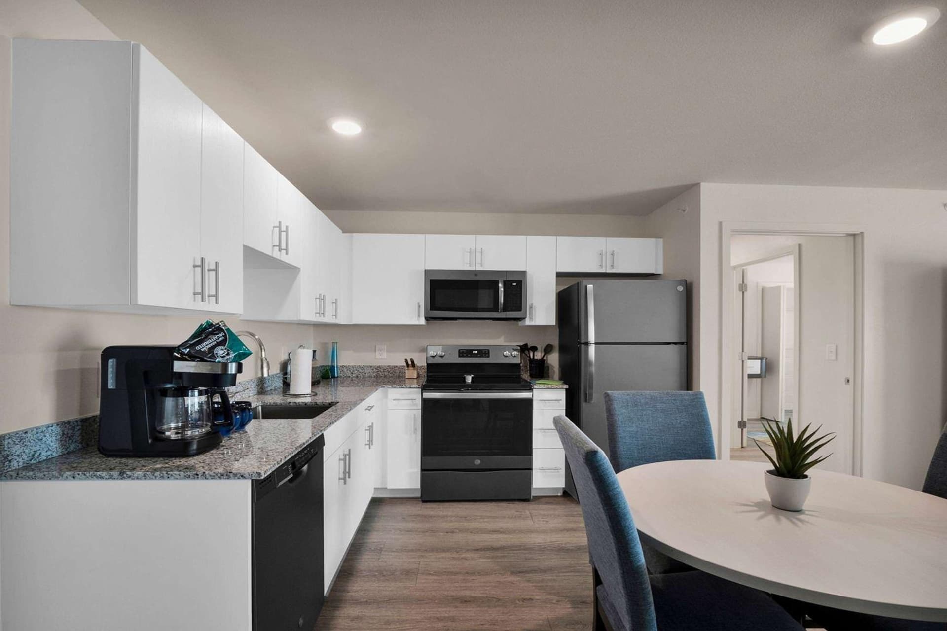 WaterWalk Extended Stay Raleigh Durham Research Triangle gallery photo in Durham, NC — image 70