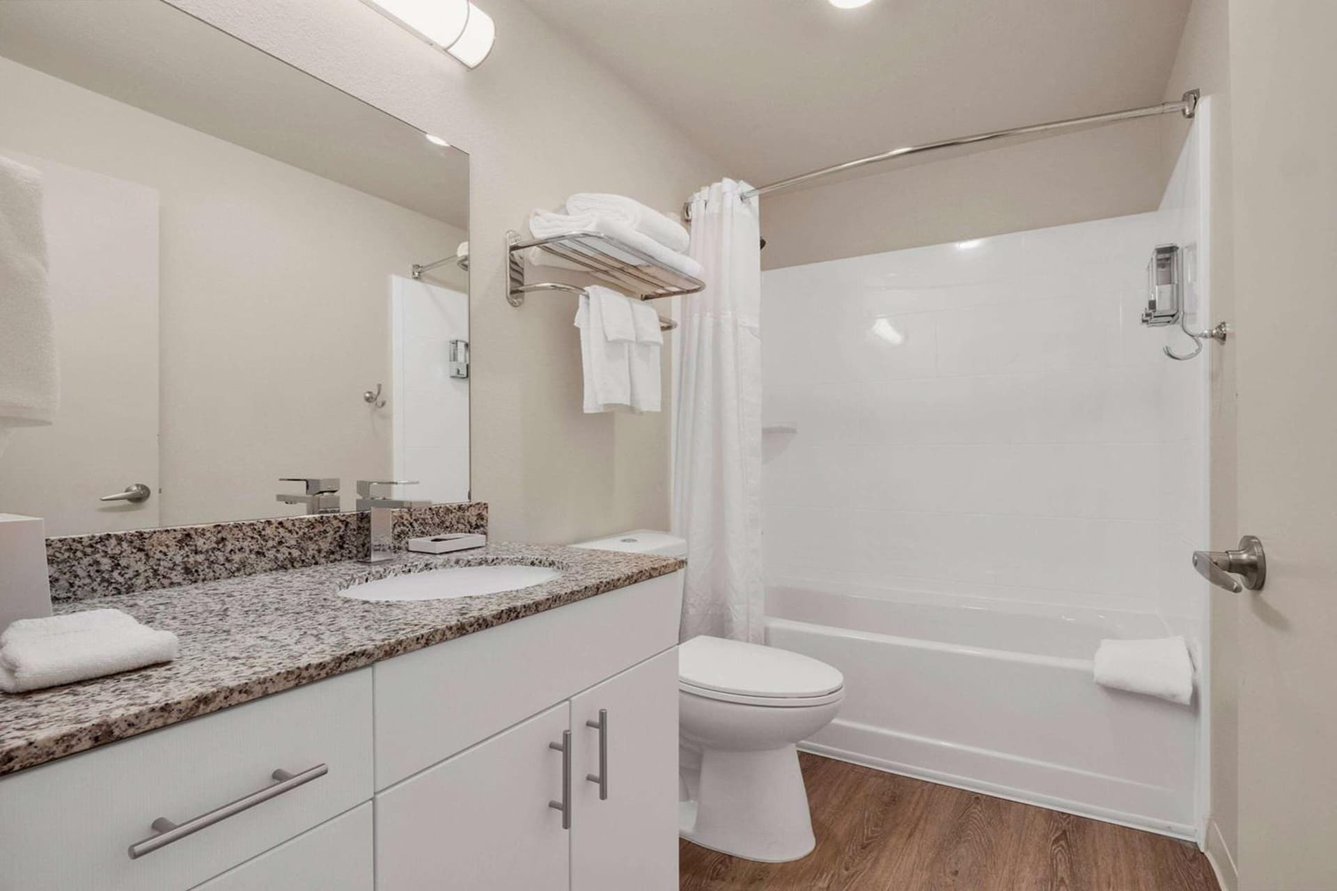WaterWalk Extended Stay Raleigh Durham Research Triangle gallery photo in Durham, NC — image 73