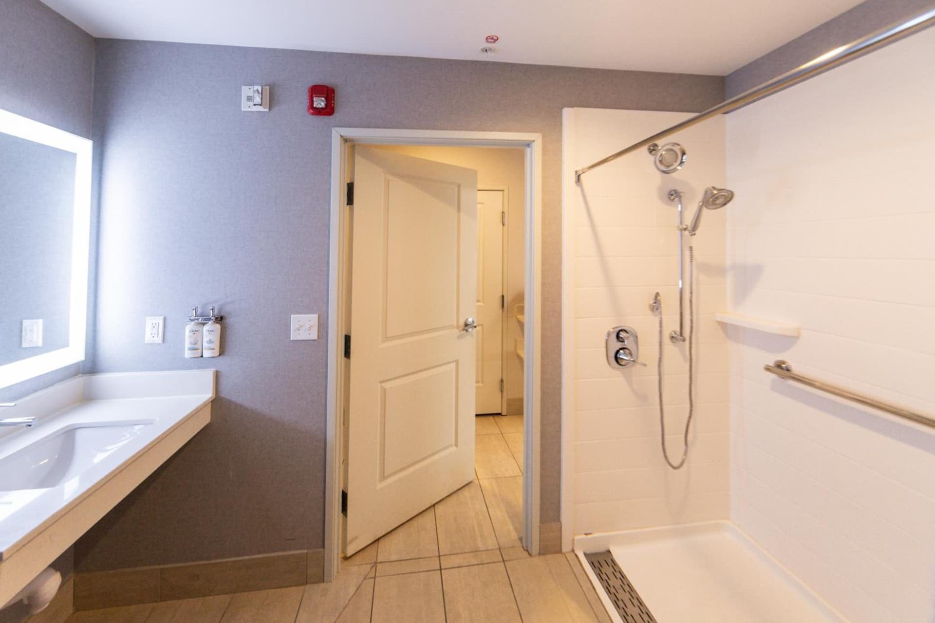 Holiday Inn Express - Grand Island by IHG gallery photo in Niagara Falls, NY — image 39