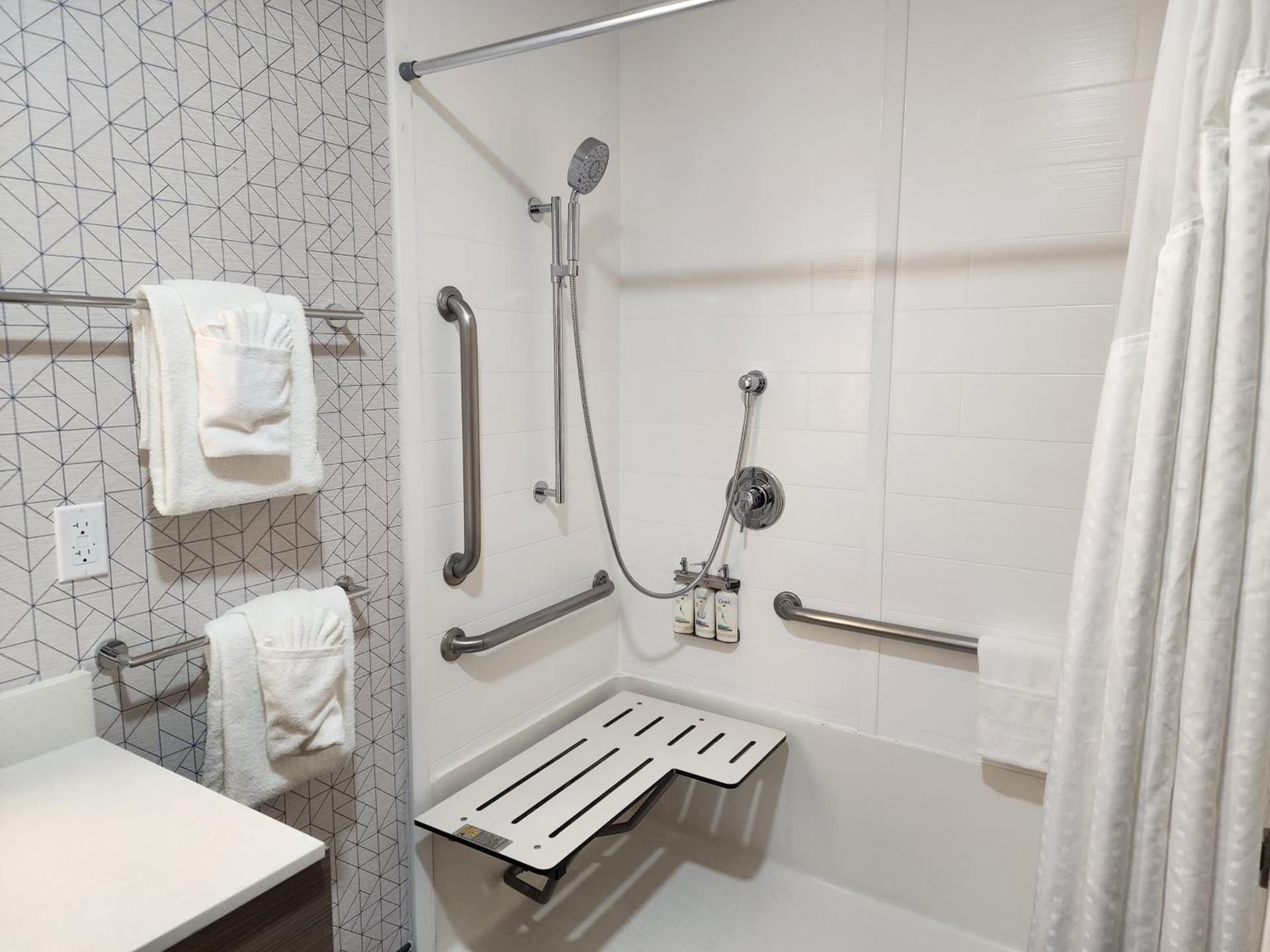 Holiday Inn Express & Suites Lathrop by IHG gallery photo in Lathrop, CA — image 7
