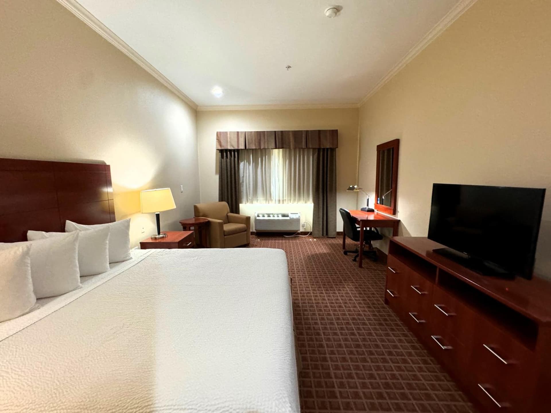 Ramada by Wyndham College Station gallery photo in College Station, TX — image 73