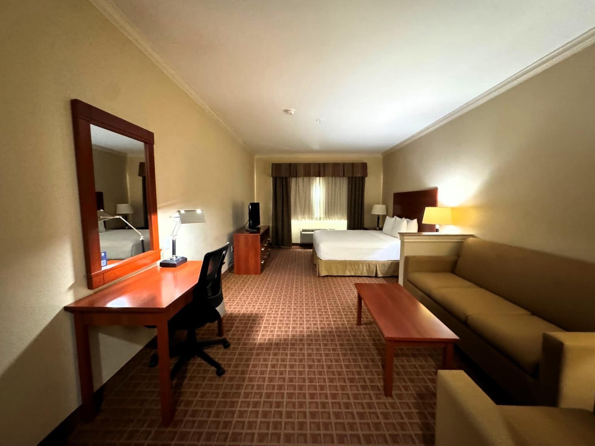 Ramada by Wyndham College Station gallery photo in College Station, TX — image 22