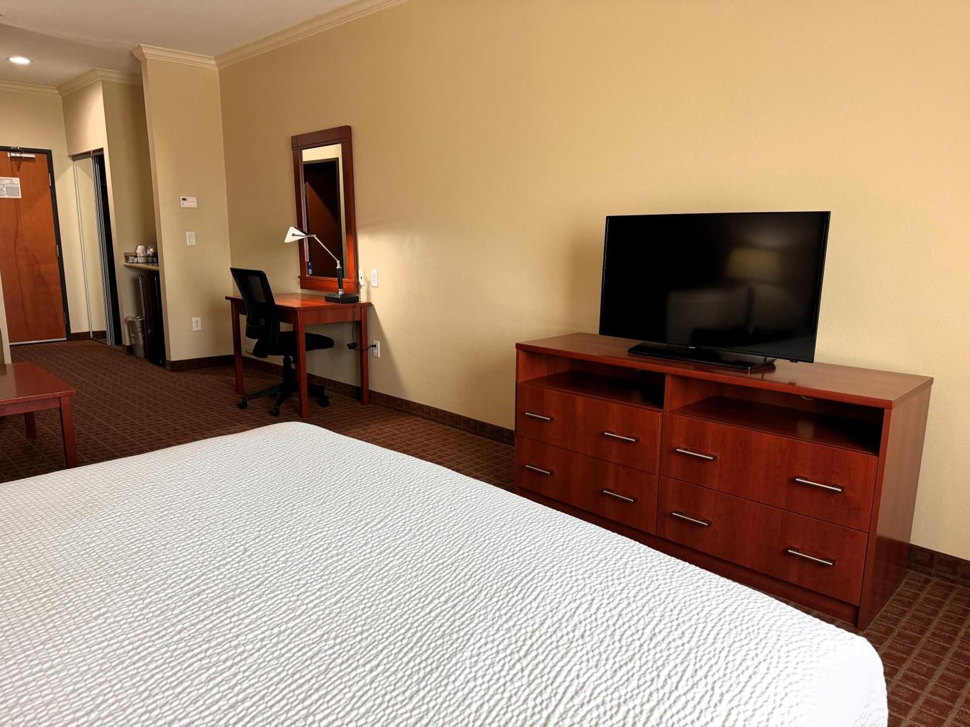 Ramada by Wyndham College Station gallery photo in College Station, TX — image 24