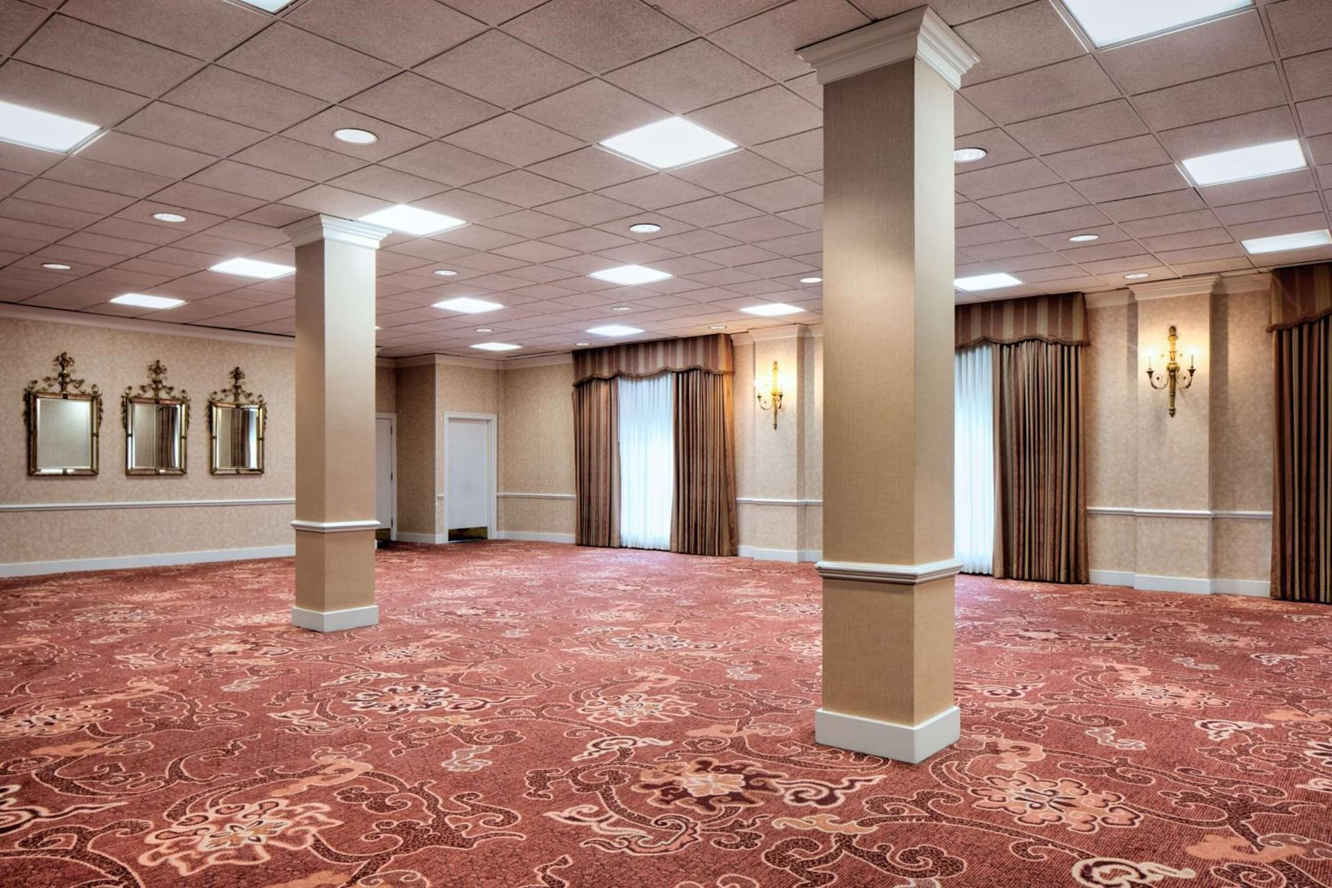 Amway Grand Plaza Hotel, Curio Collection by Hilton gallery photo in Grand Rapids, MI — image 141