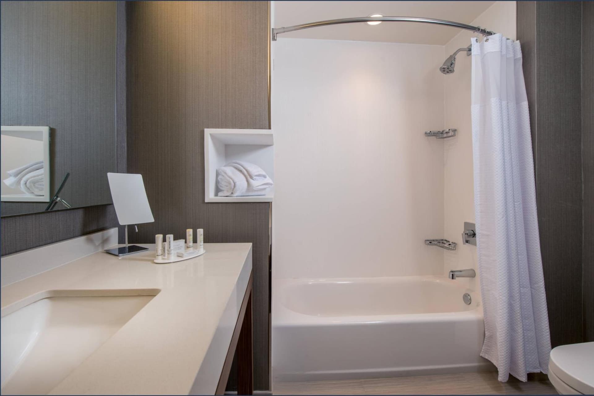 Courtyard by Marriott Shippensburg gallery photo in Shippensburg, PA — image 27