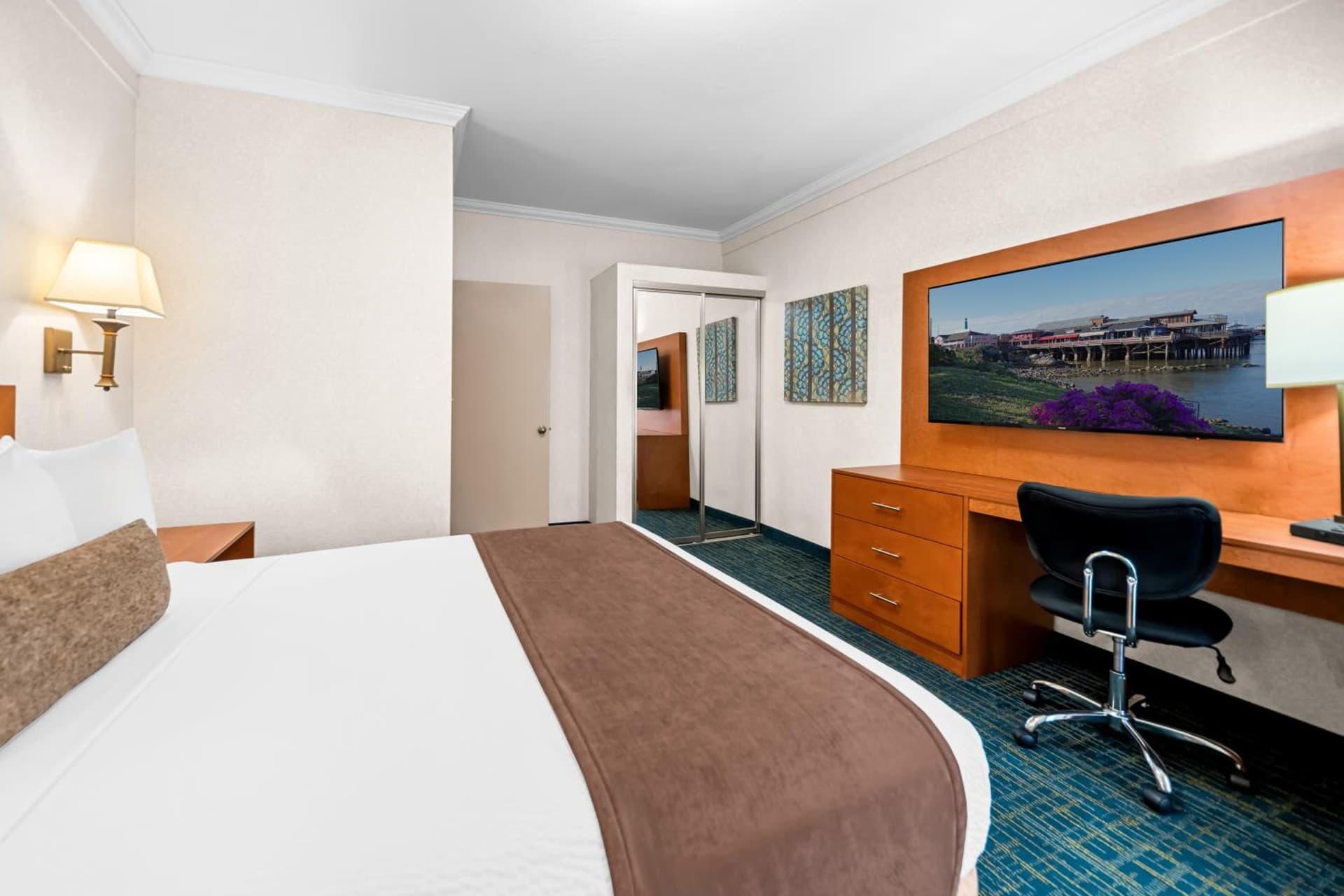 Best Western De Anza Inn property views in Monterey, CA — gallery photo 3