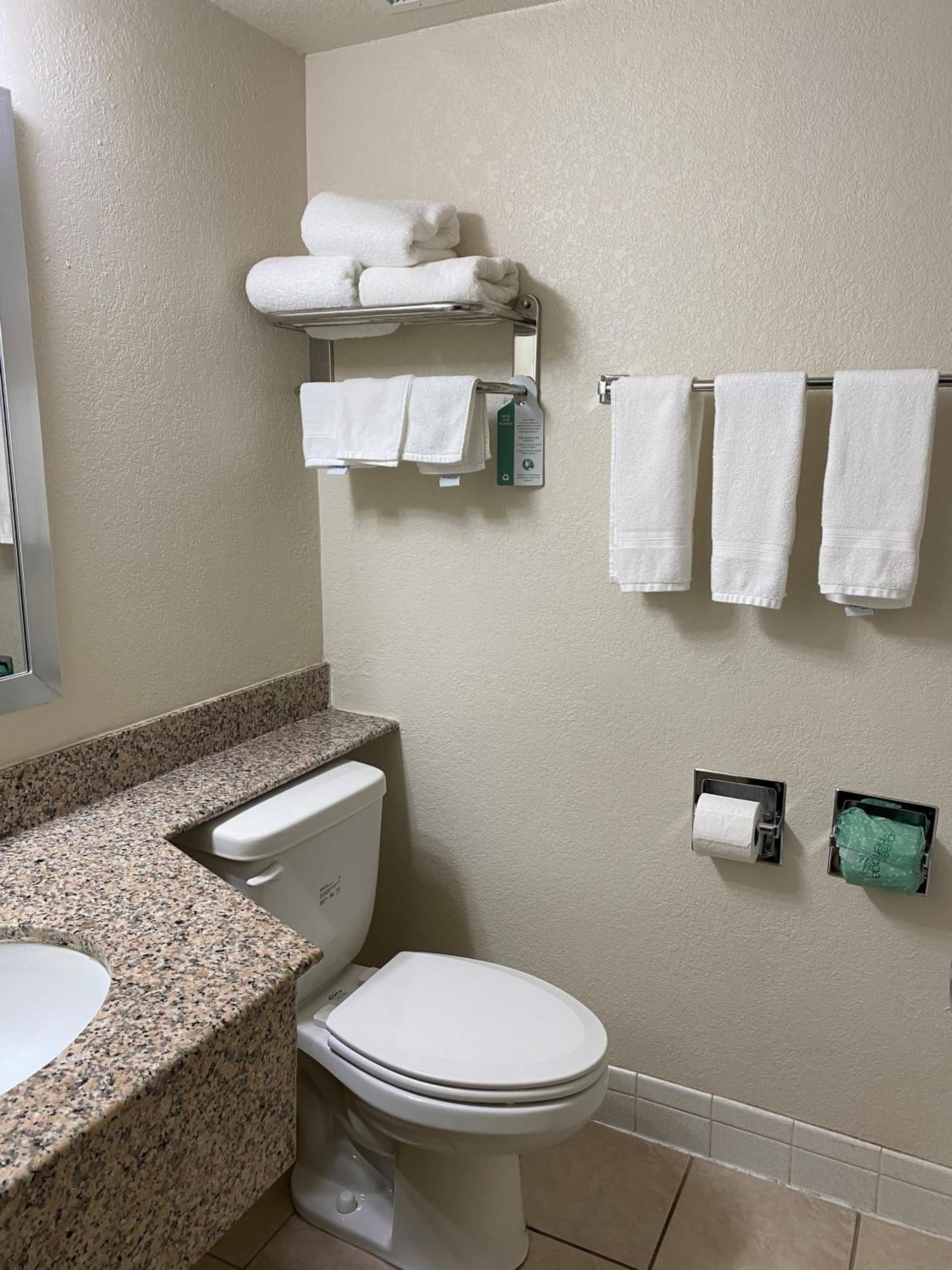 Travelodge by Wyndham Iowa City interior in Iowa City, IA — gallery photo 2