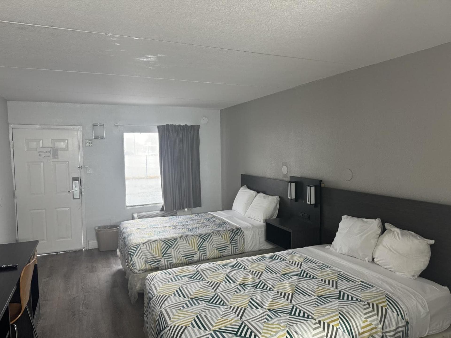 Travelodge by Wyndham Norfolk Airport interior in Norfolk, VA — gallery photo 2