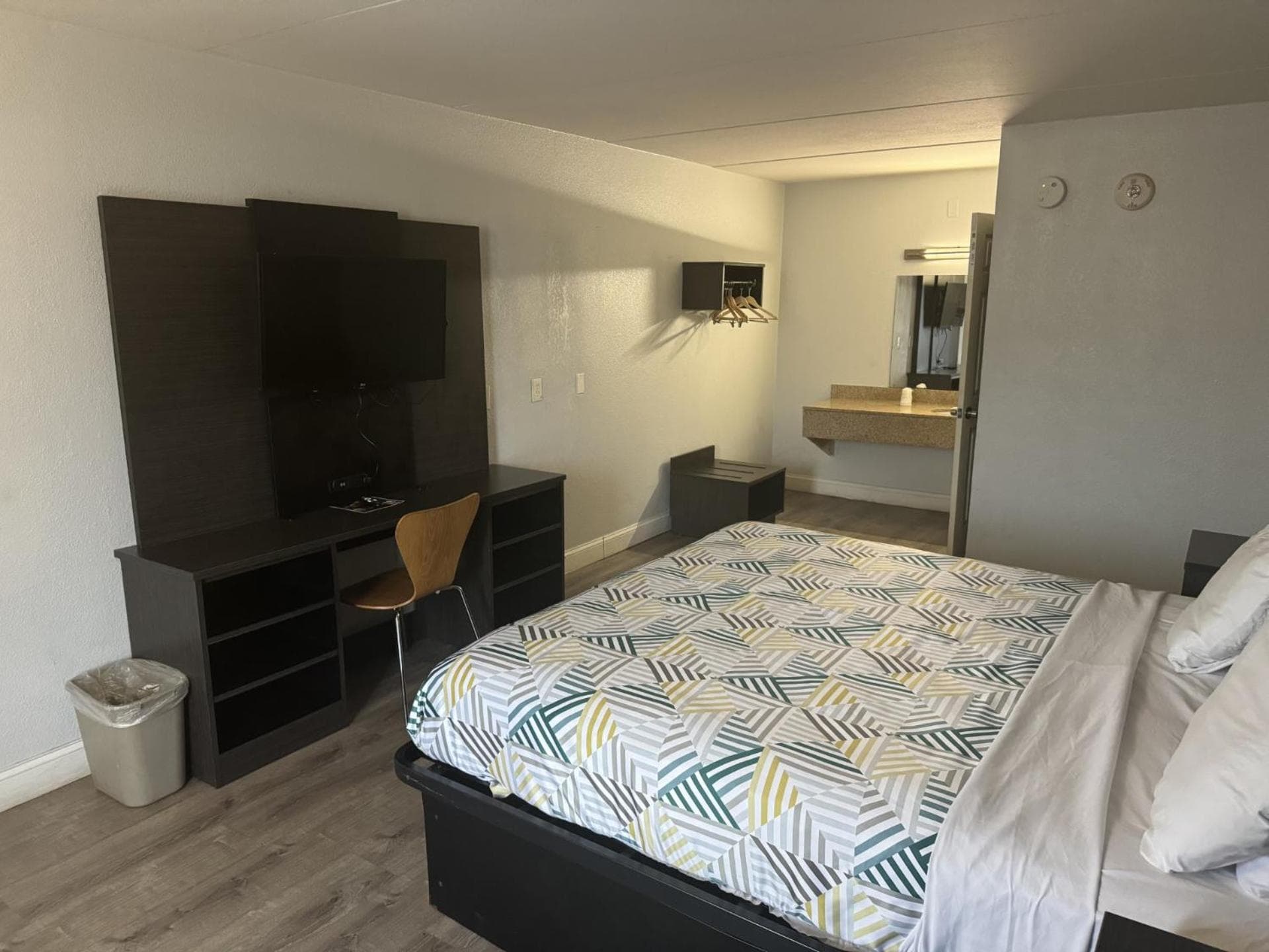 Travelodge by Wyndham Norfolk Airport gallery photo in Norfolk, VA — image 42