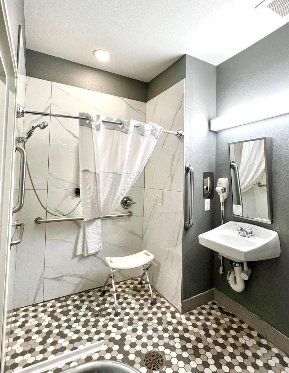 Microtel Inn & Suites by Wyndham Austin Airport gallery photo in Austin, TX — image 23