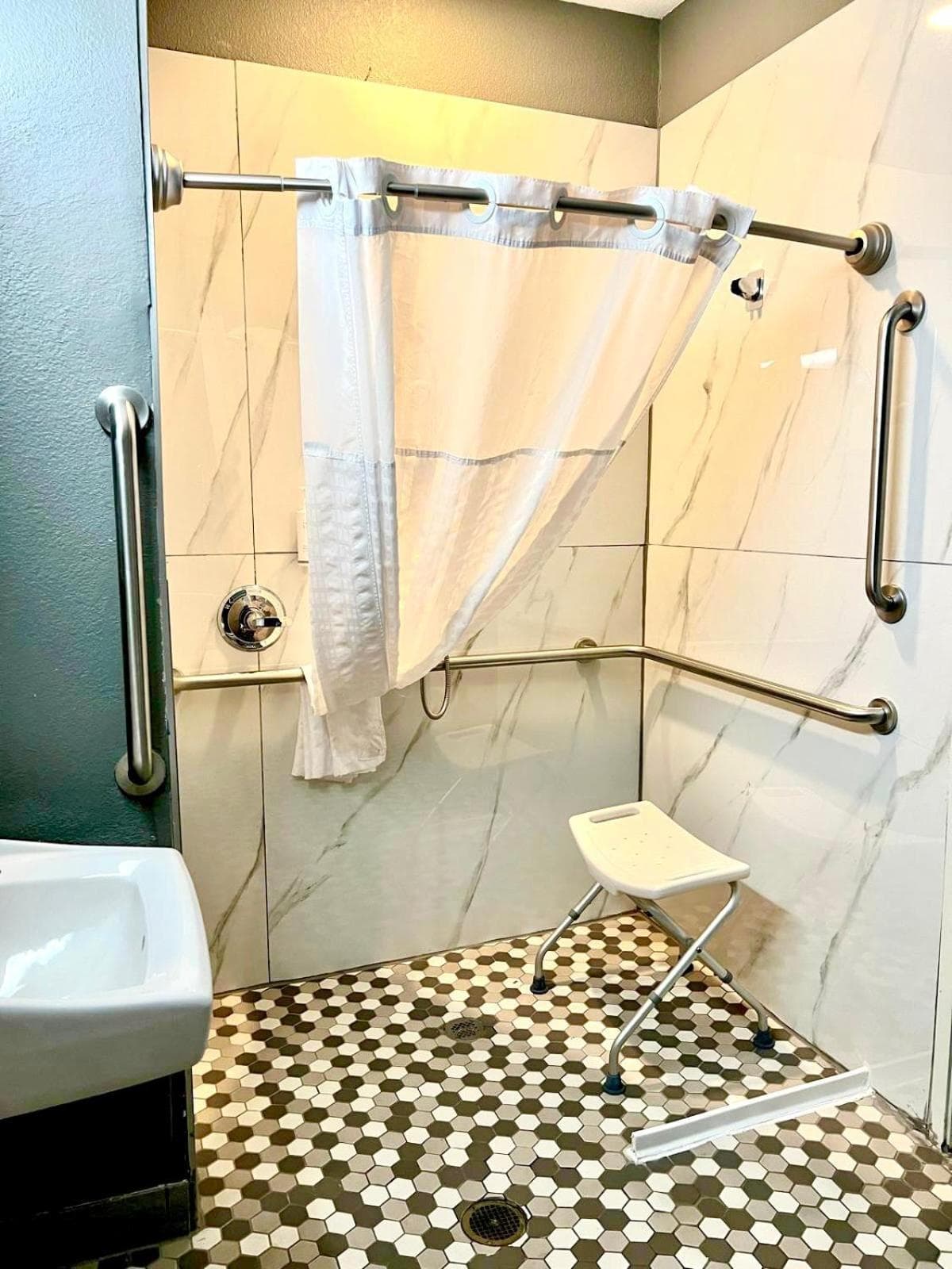 Microtel Inn & Suites by Wyndham Austin Airport gallery photo in Austin, TX — image 18