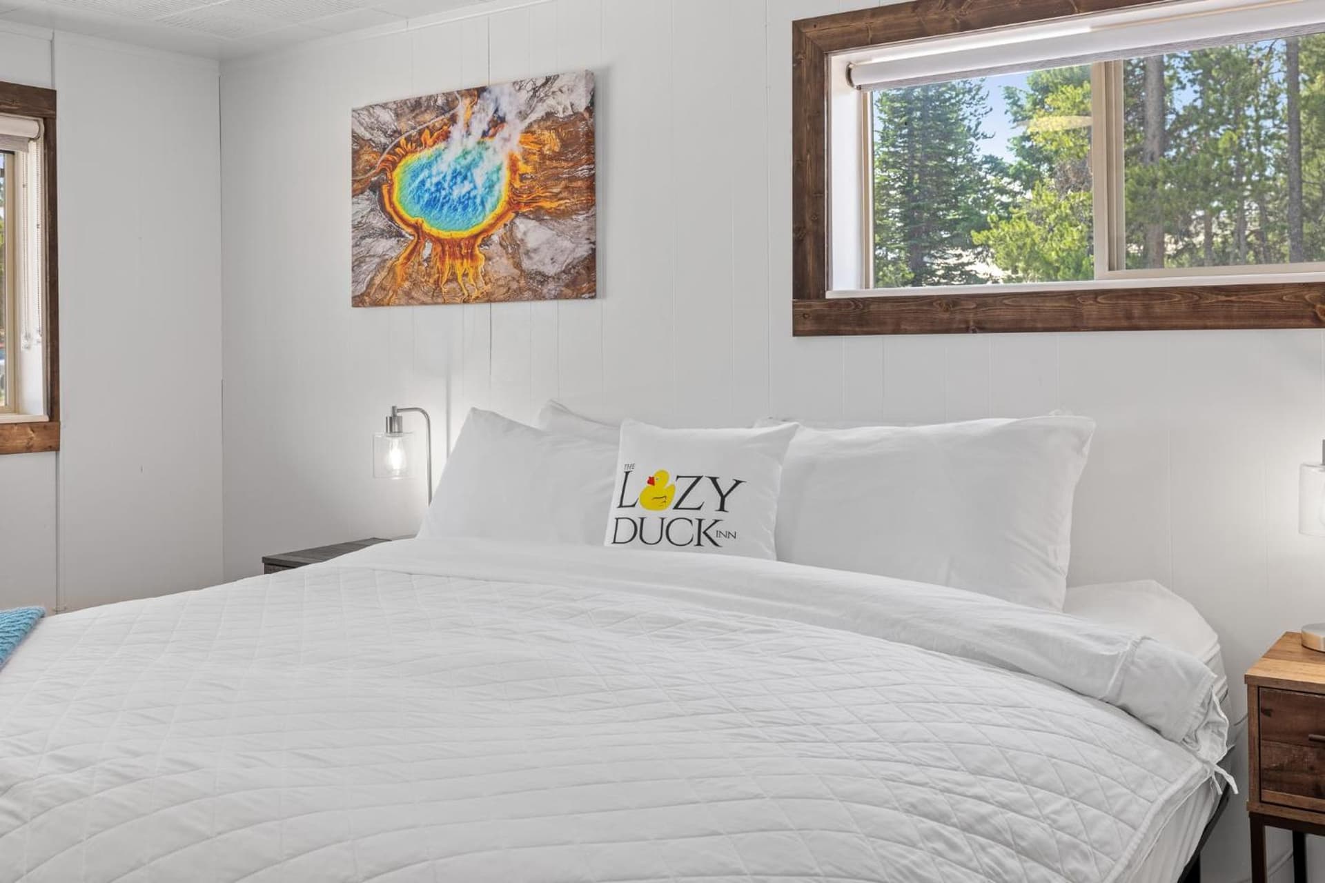 The Lazy Duck Inn interior in West Yellowstone, MT — gallery photo 2