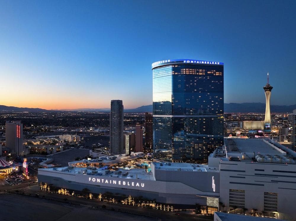 Fontainebleau Las Vegas by Suiteness featured exterior or lobby in Las Vegas, NV — similar hotel