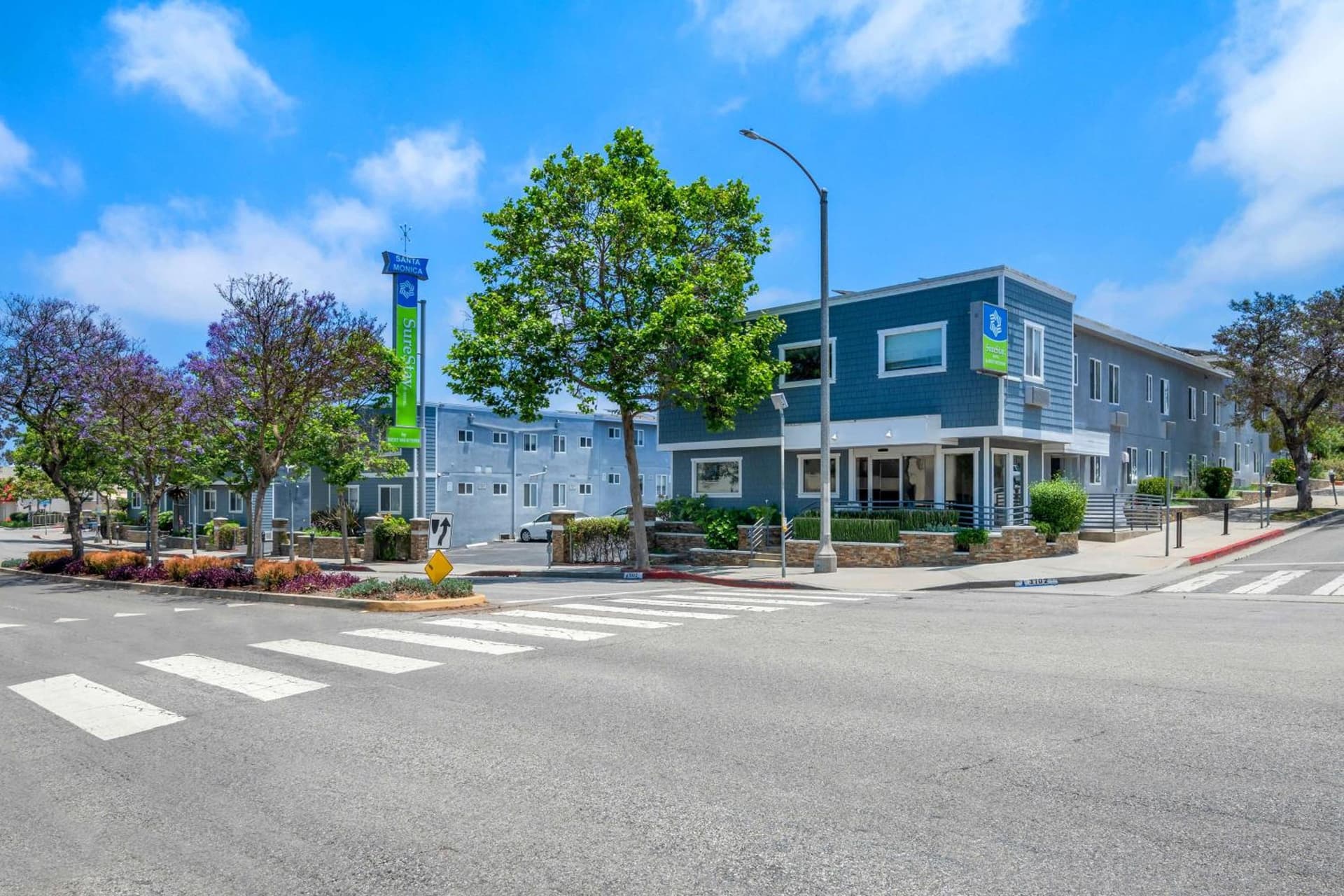 SureStay Hotel by Best Western Santa Monica interior in Los Angeles, CA — gallery photo 2