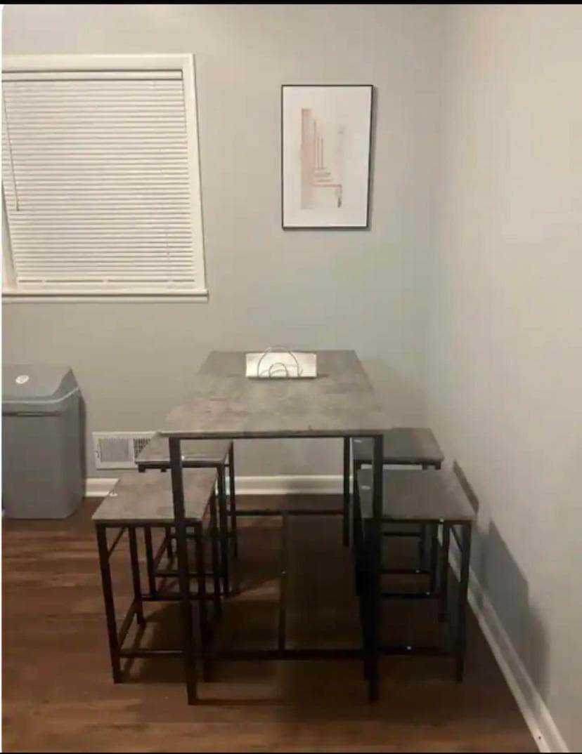 Queen Suite with Private Bath and Wifi Room 1 featured exterior or lobby in Morrow, GA — similar hotel