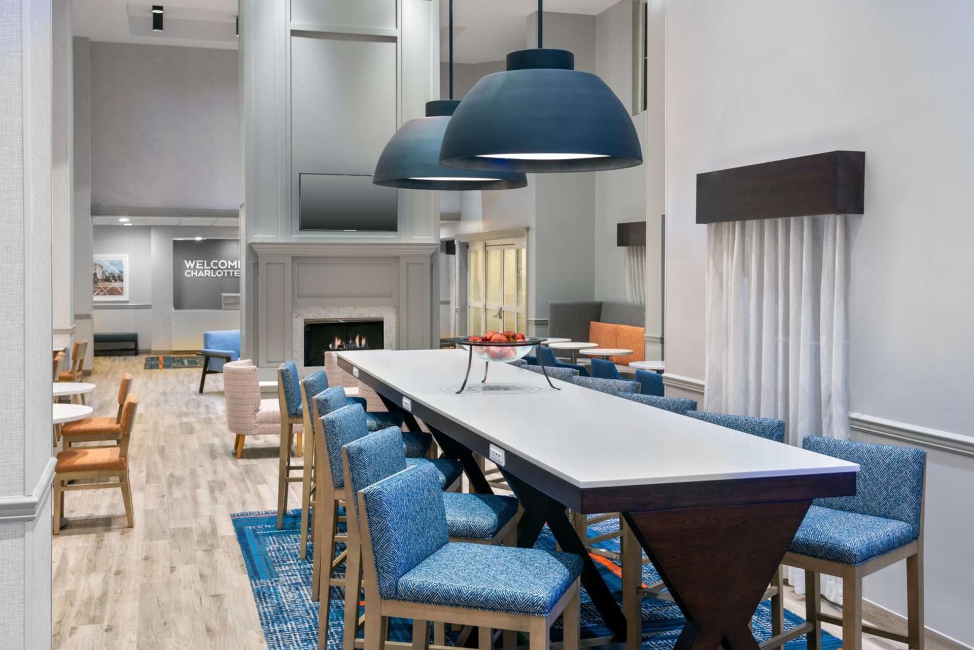 Hampton Inn & Suites Charlottesville at the University gallery photo in Charlottesville, VA — image 7